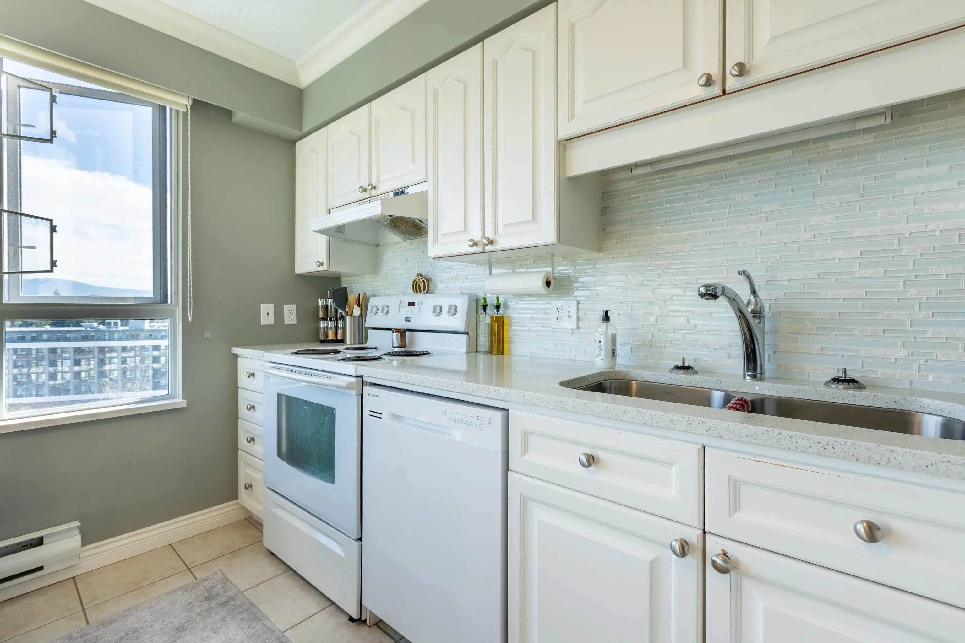 801 3190 Gladwin Road