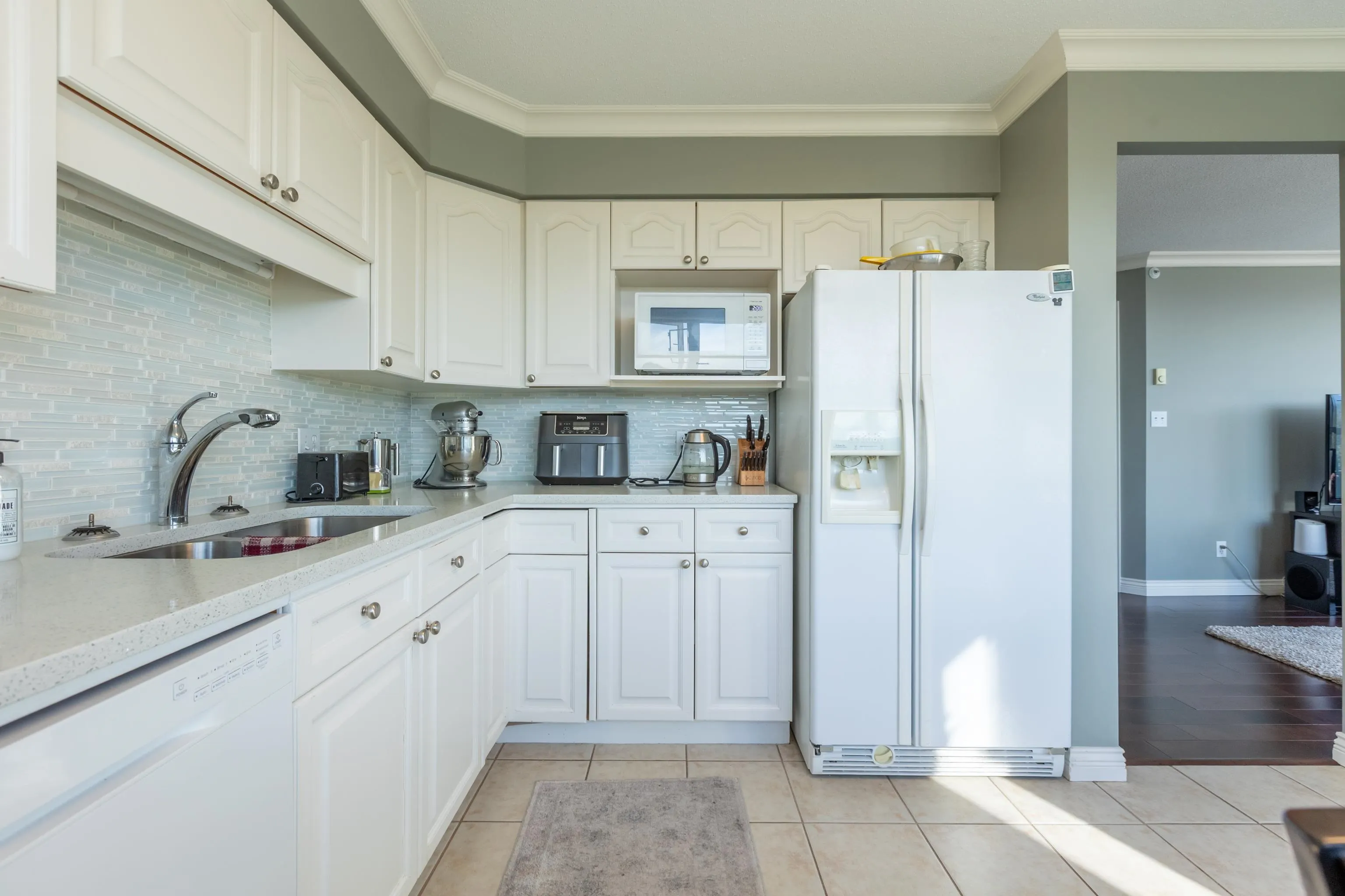 801 3190 Gladwin Road