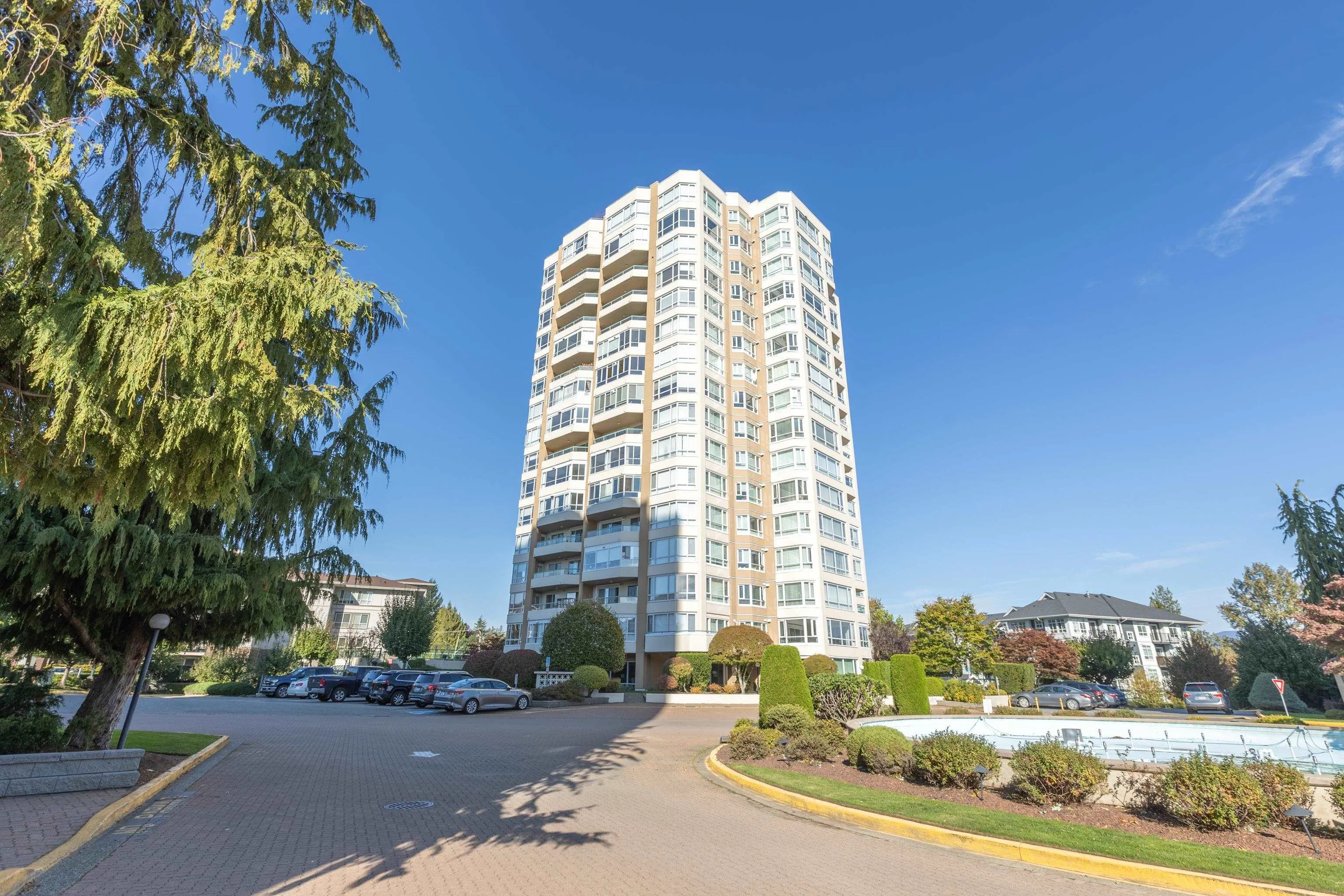 801 3190 Gladwin Road