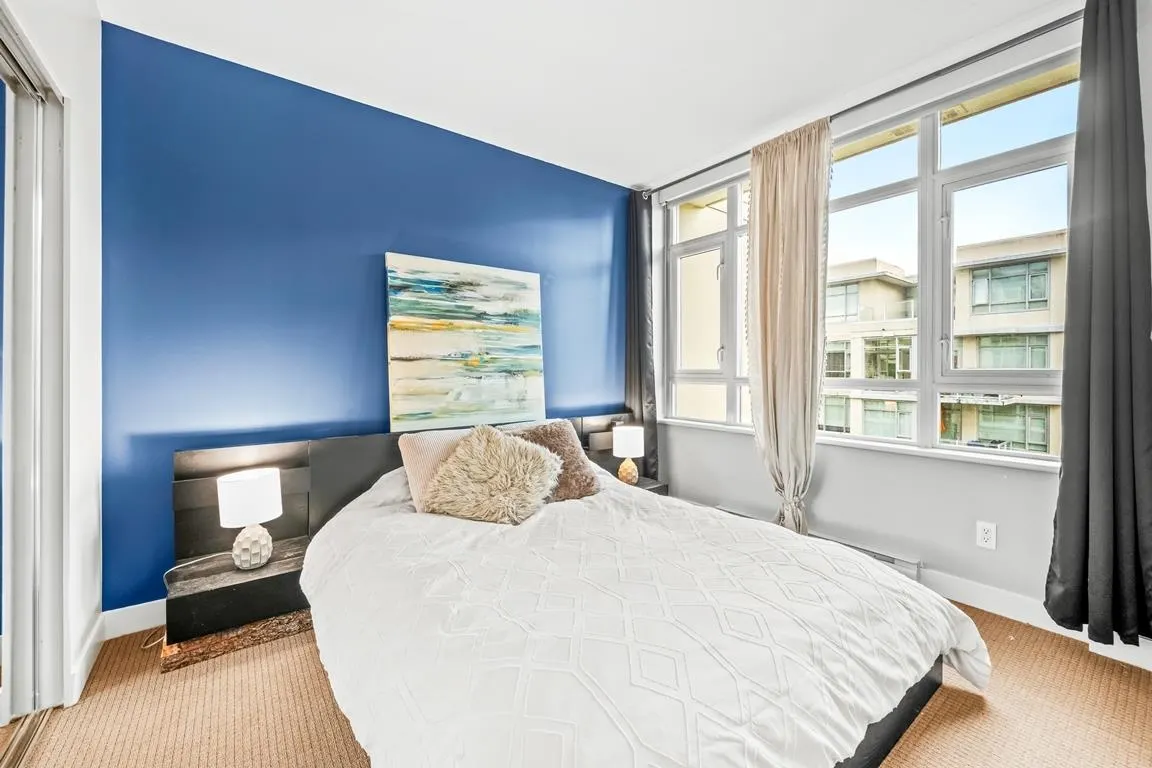 608 2228 W Broadway