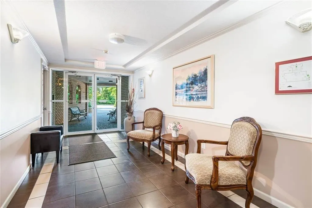 107 33110 George Ferguson Way