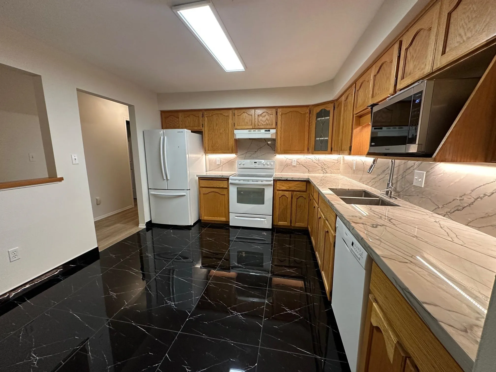 107 33110 George Ferguson Way