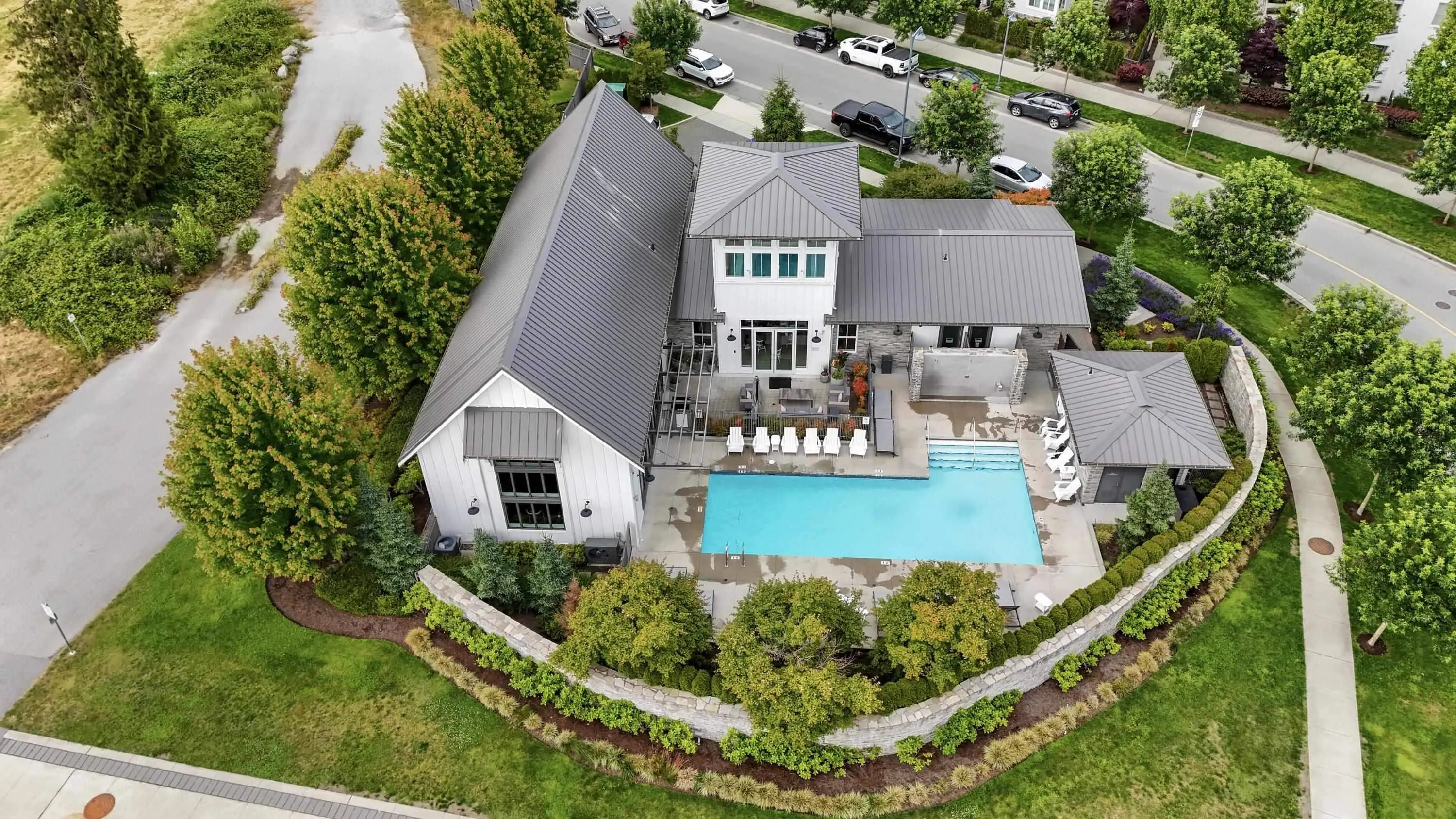 74 4656 Orca Way