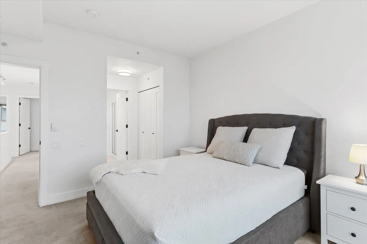 74 4656 Orca Way