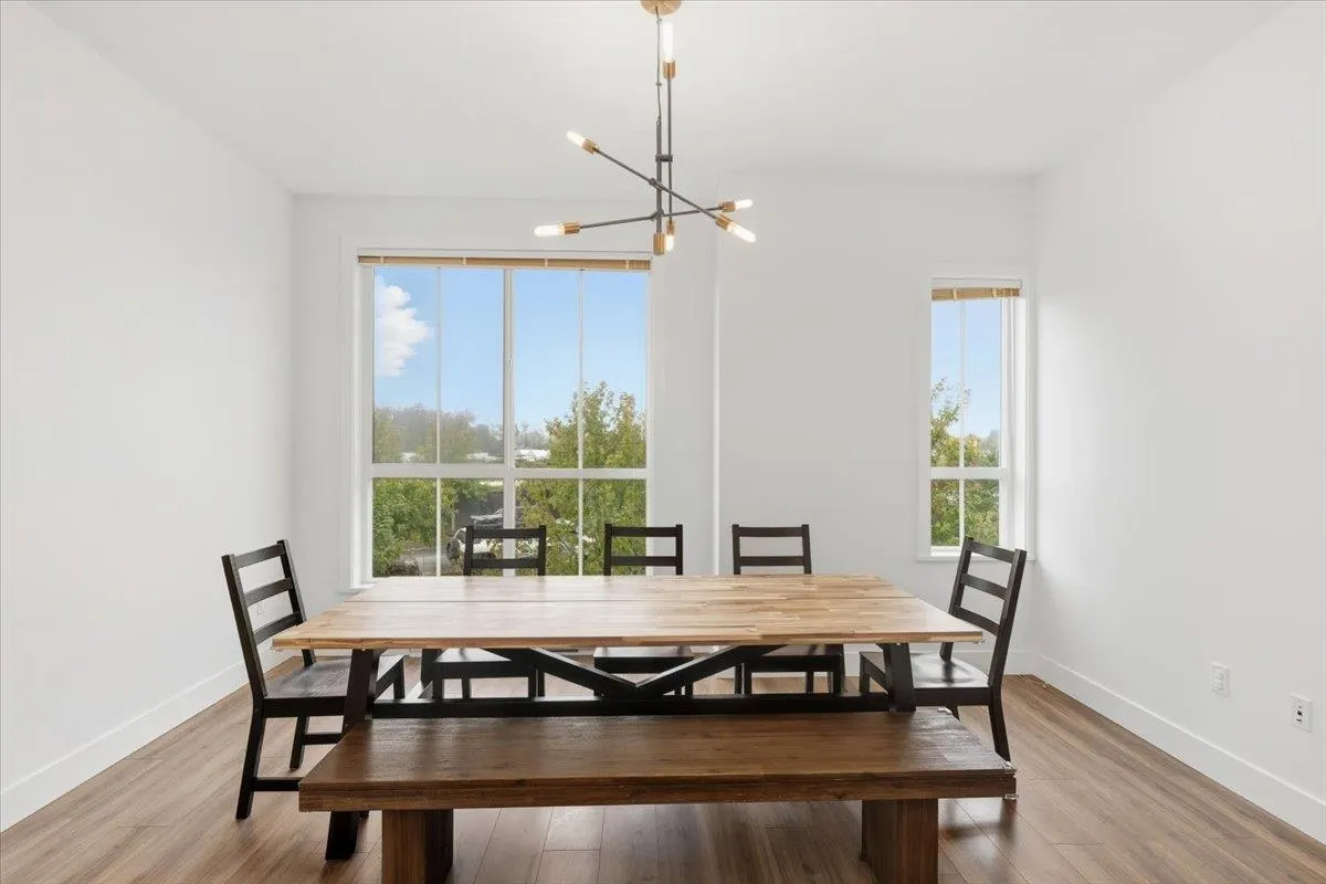 74 4656 Orca Way