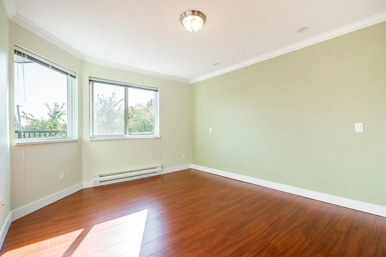 209 32044 Old Yale Road