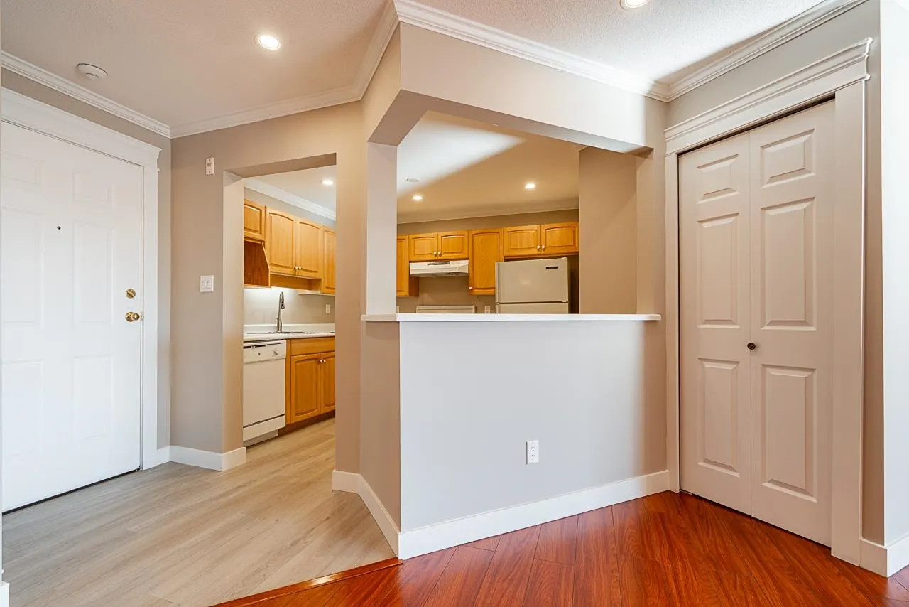 209 32044 Old Yale Road