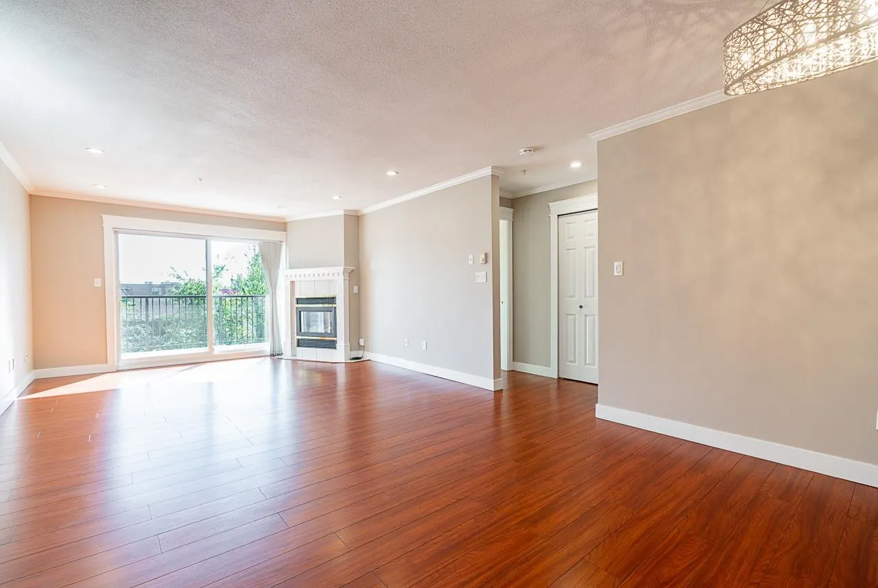 209 32044 Old Yale Road