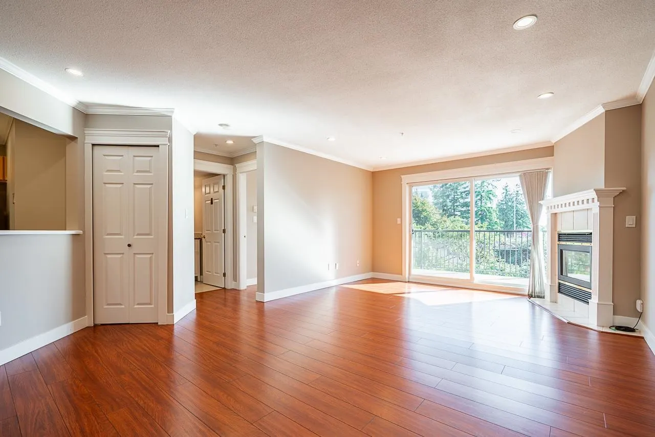 209 32044 Old Yale Road