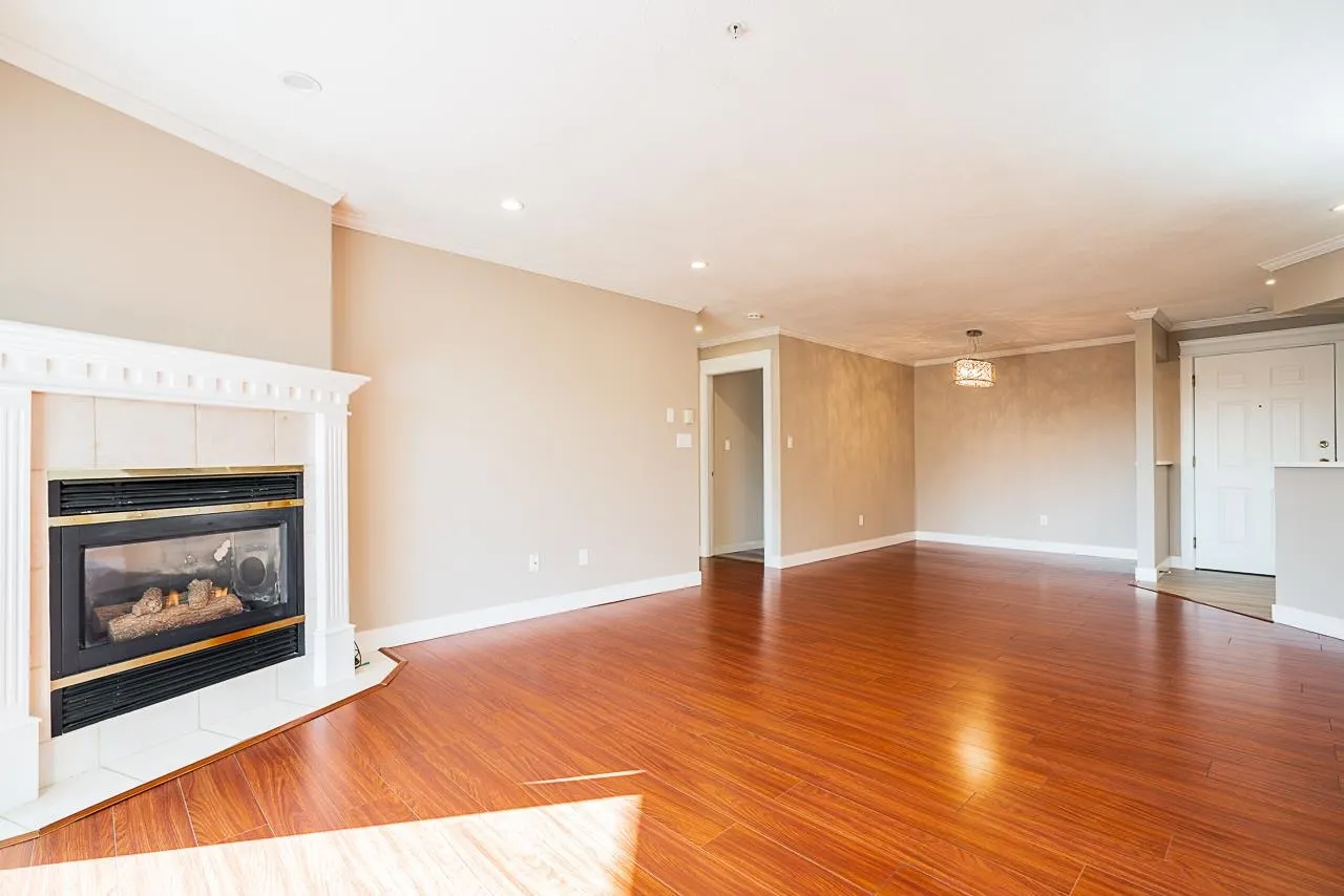 209 32044 Old Yale Road