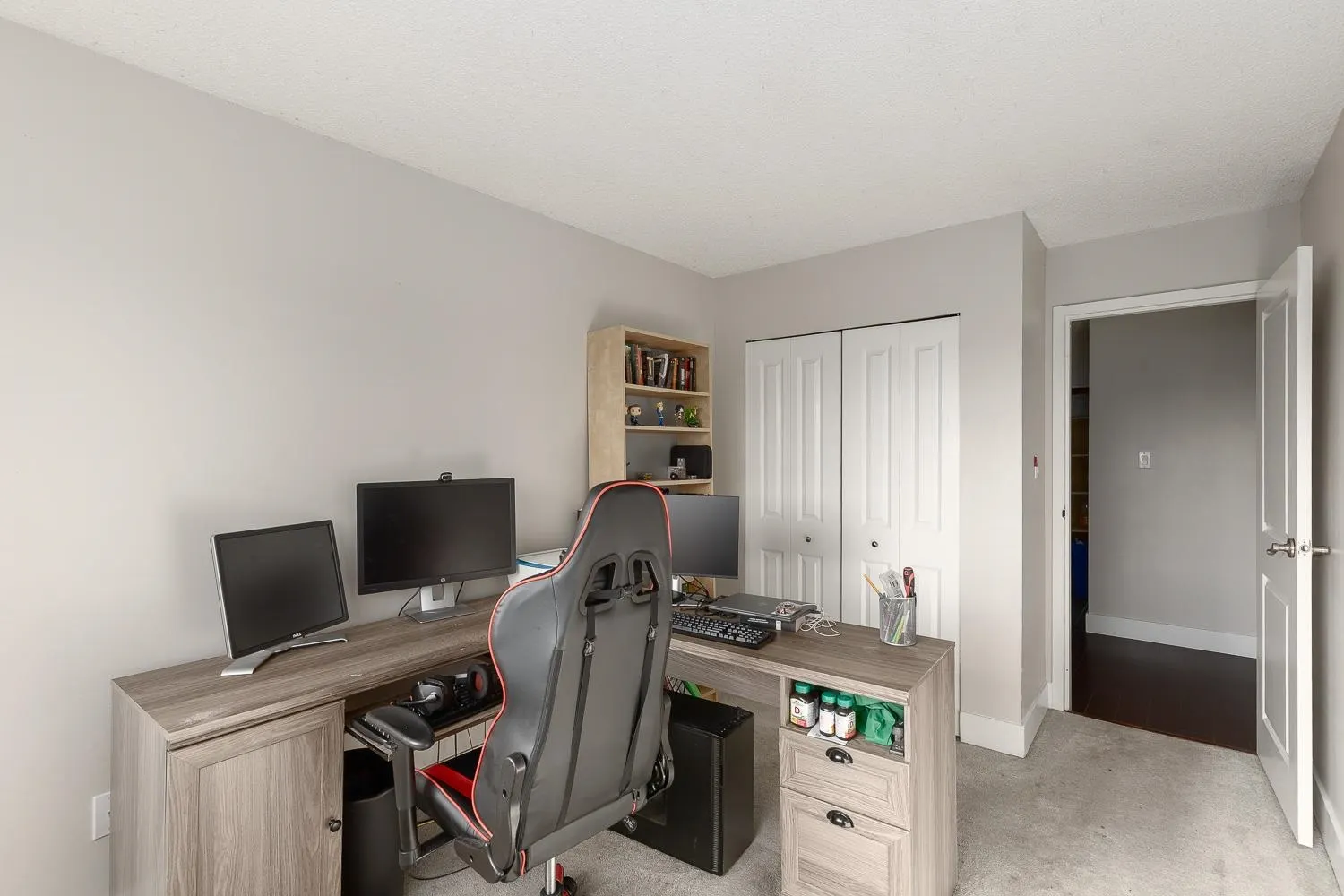 307 466 E Eighth Avenue