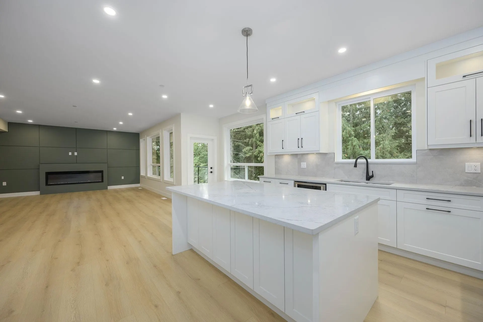 23349 Cross Road