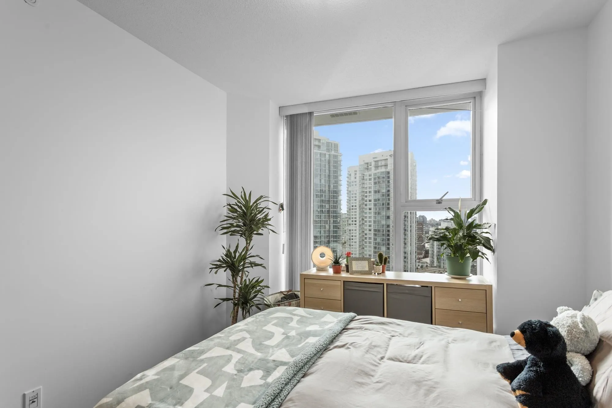 2007 1008 Cambie Street