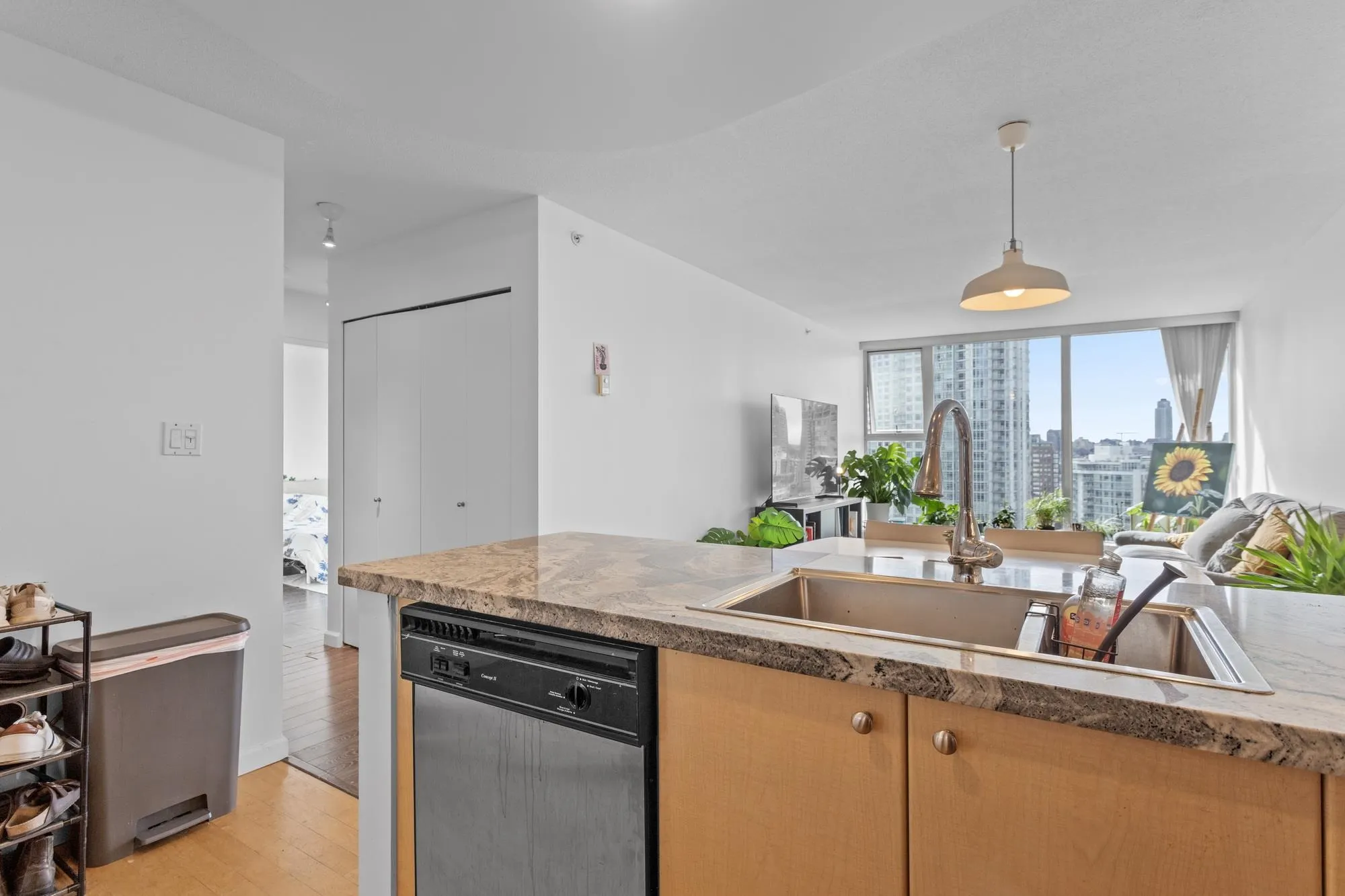 2007 1008 Cambie Street