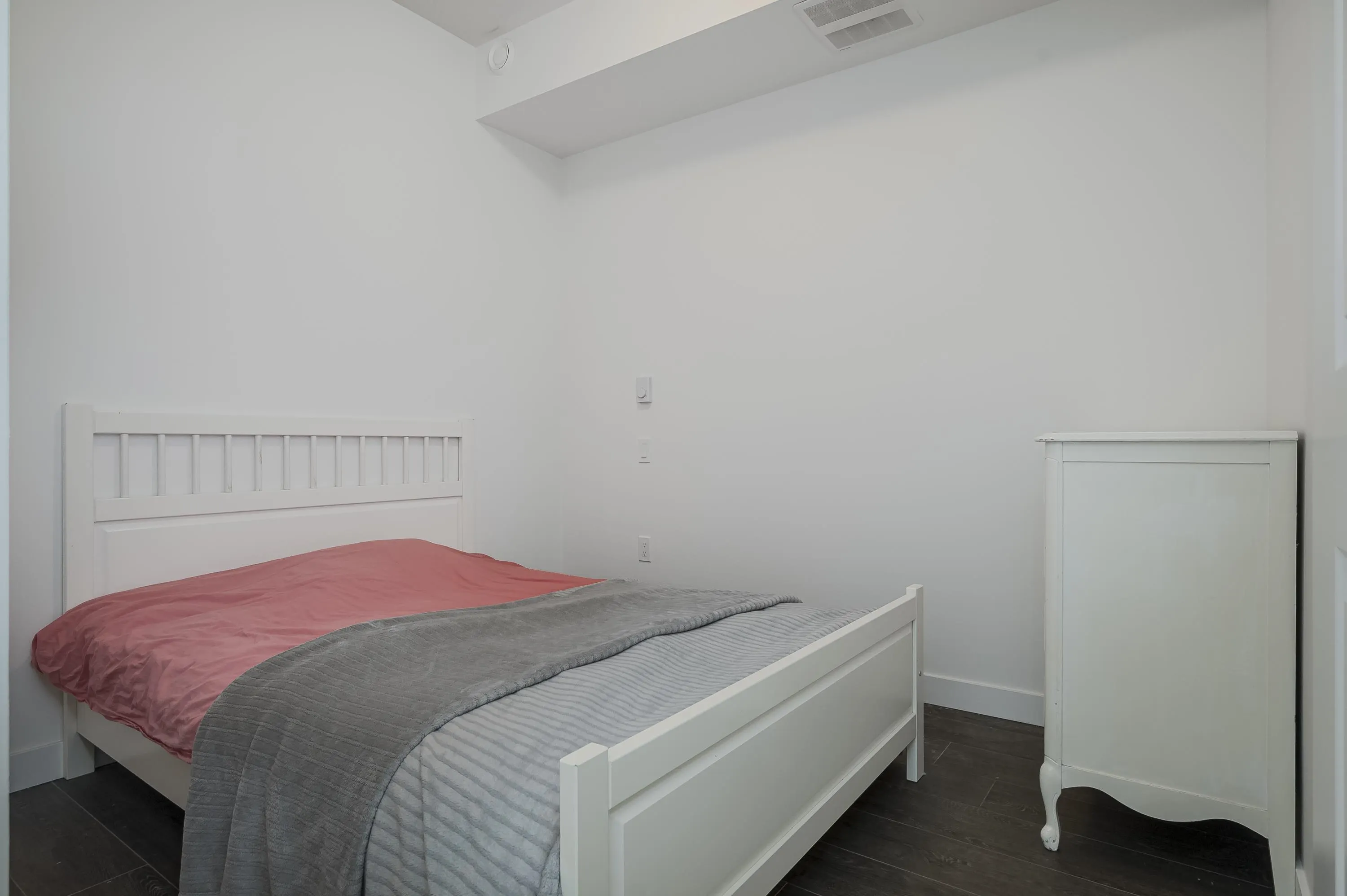 B226 20834 80 Avenue