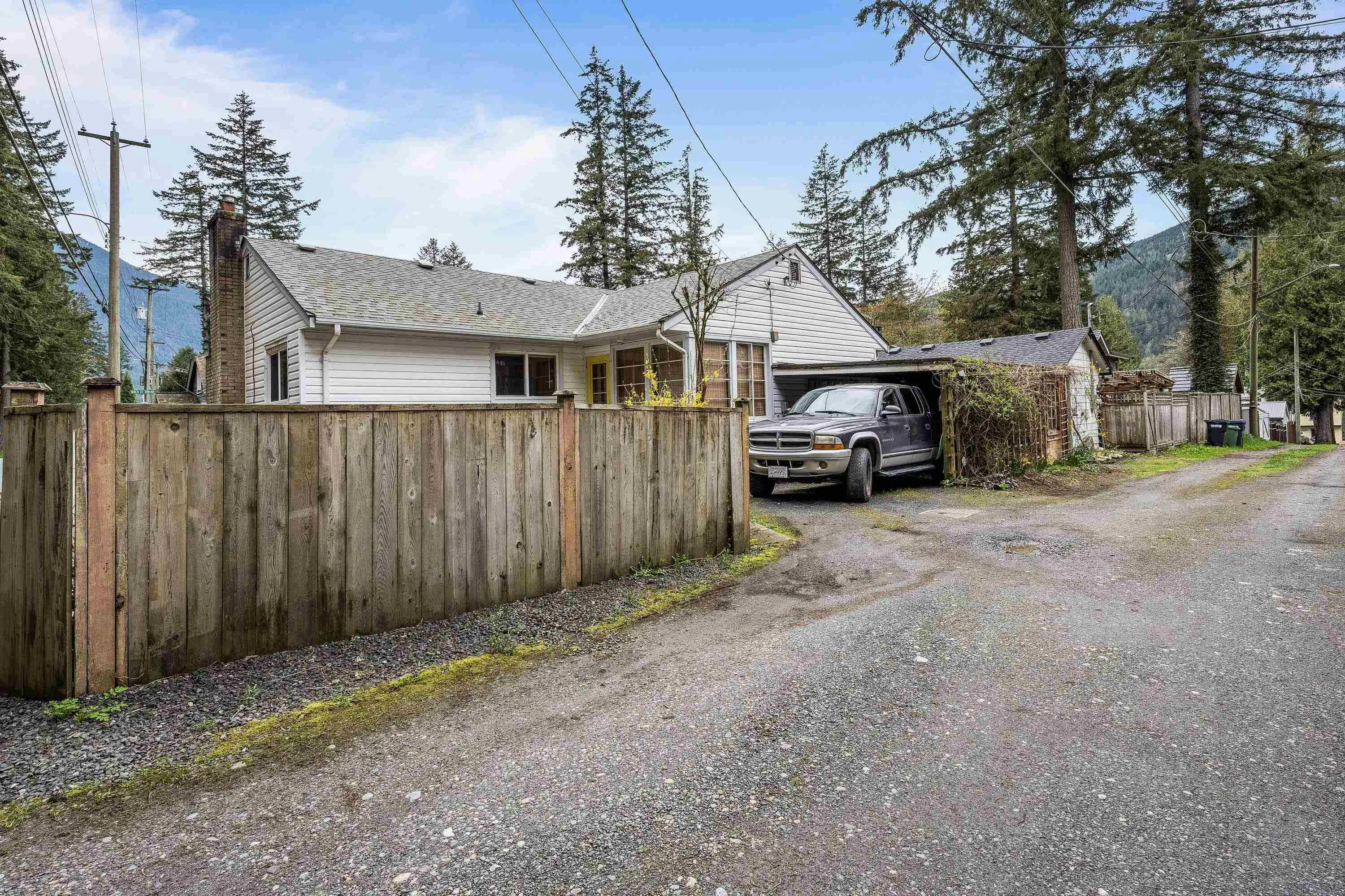 404 Birch Street