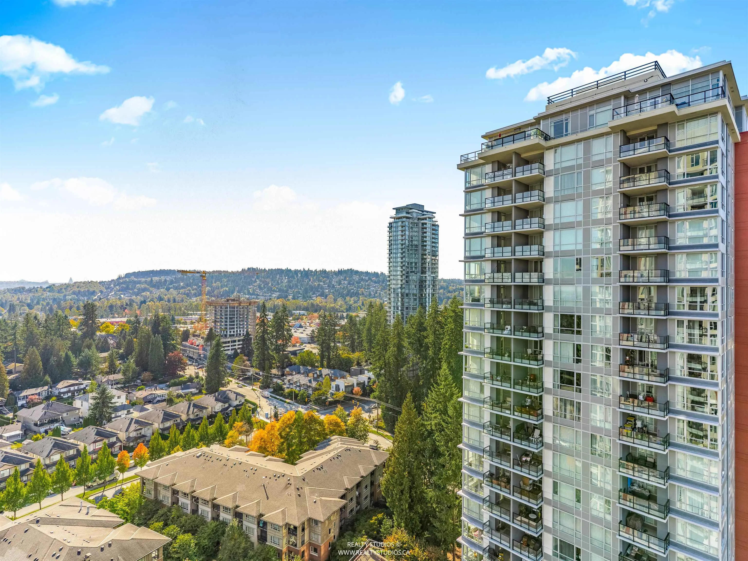 1905 3100 Windsor Gate