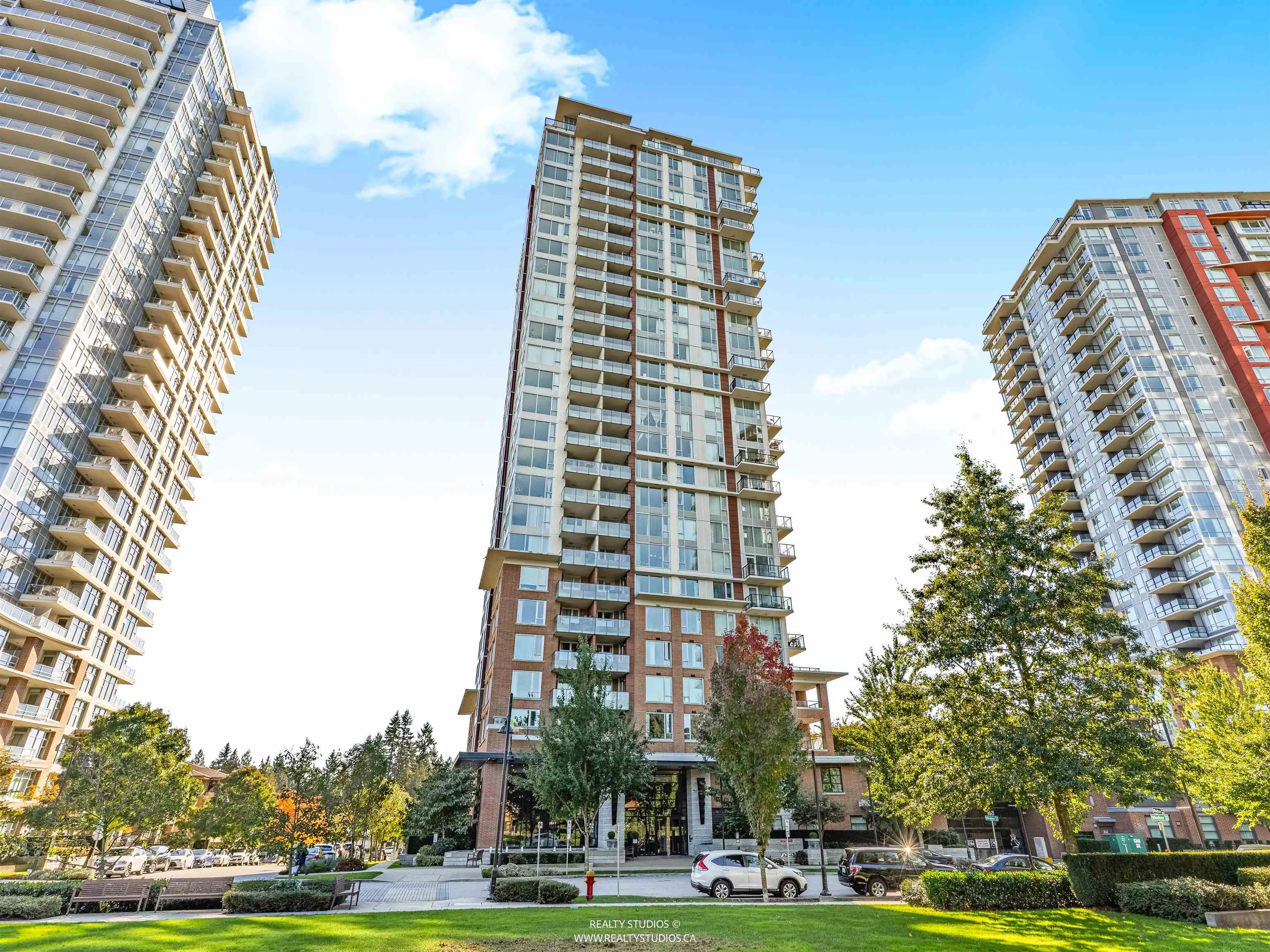 1905 3100 Windsor Gate
