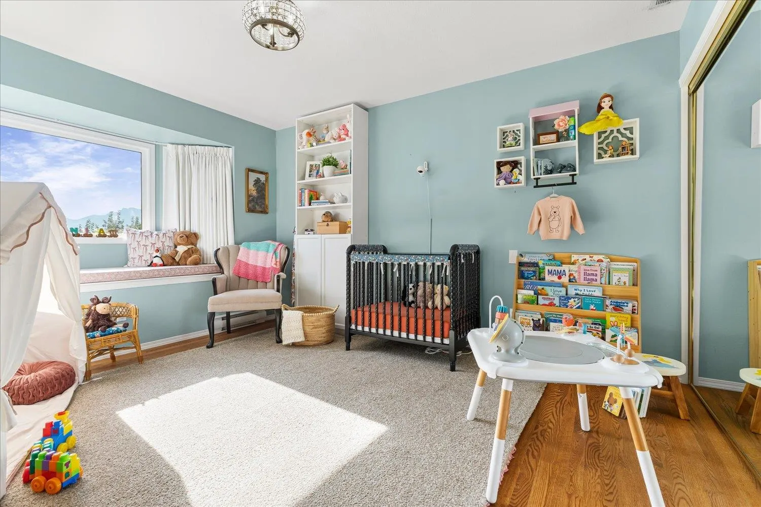 47220 Swallow Place