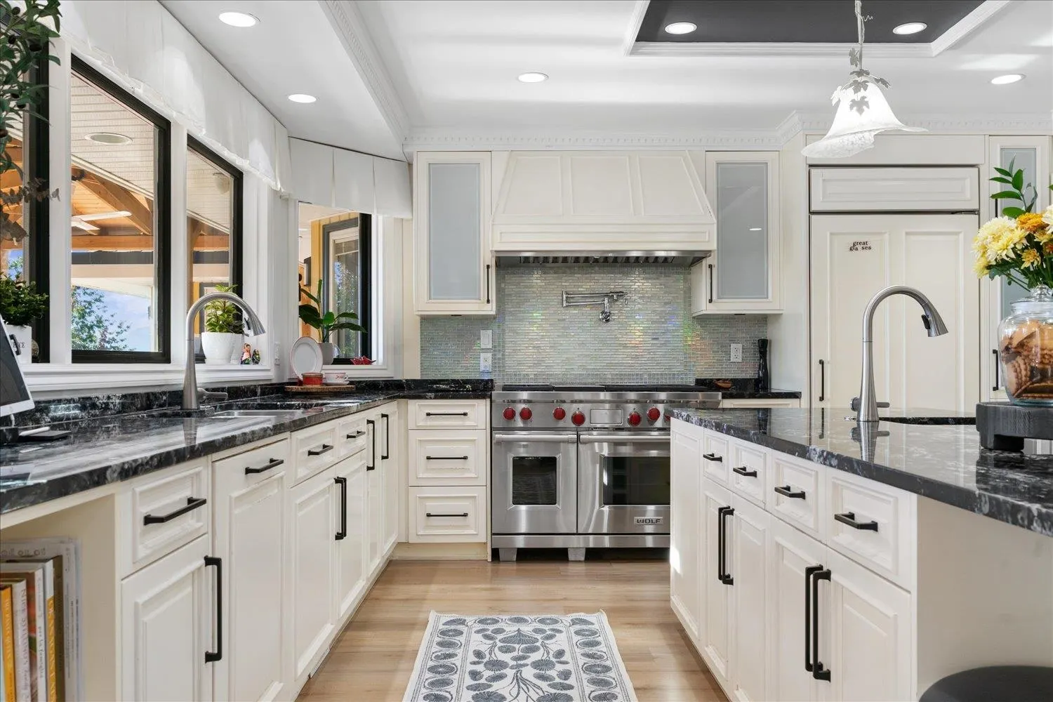 47220 Swallow Place