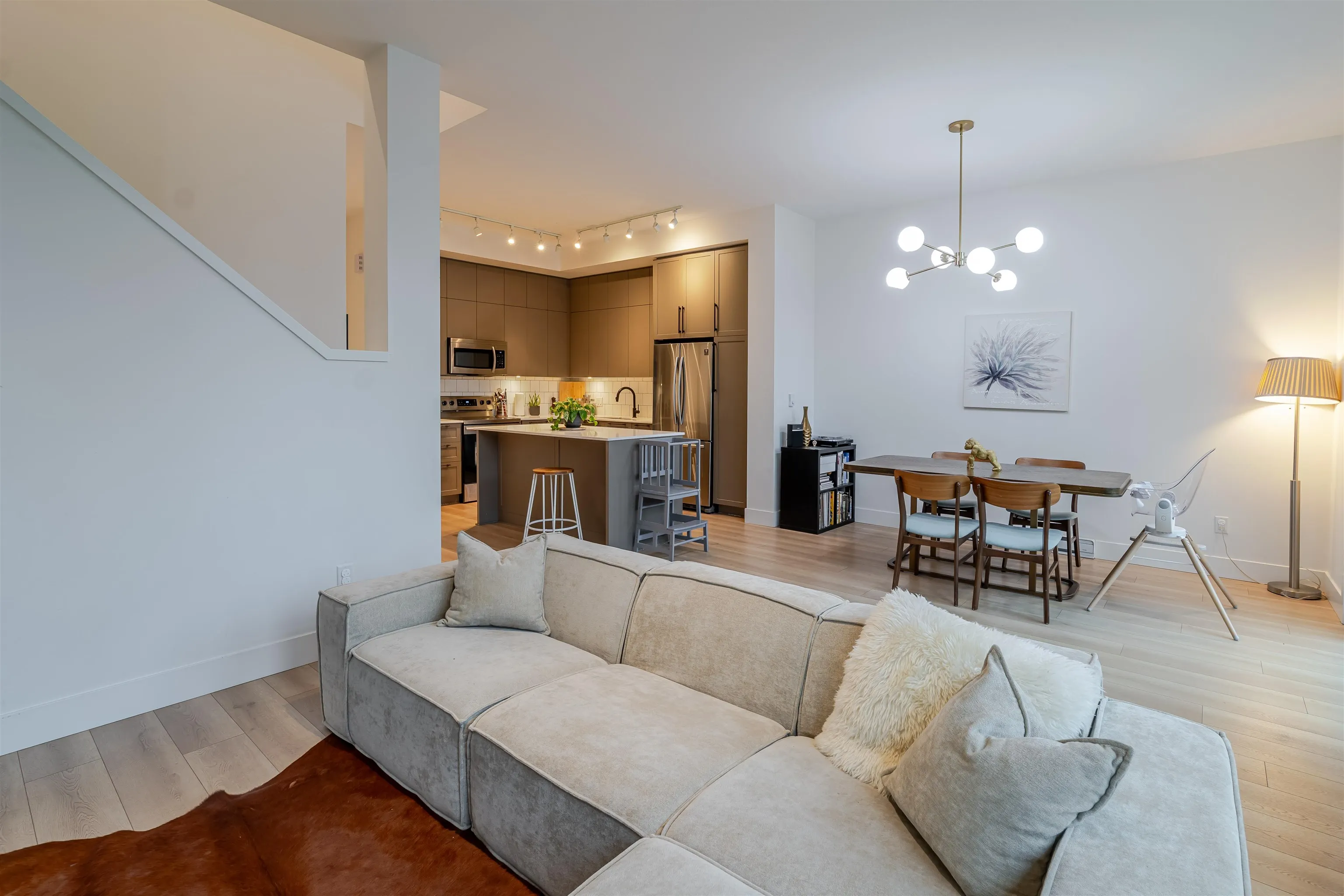 73 2838 Livingstone Avenue