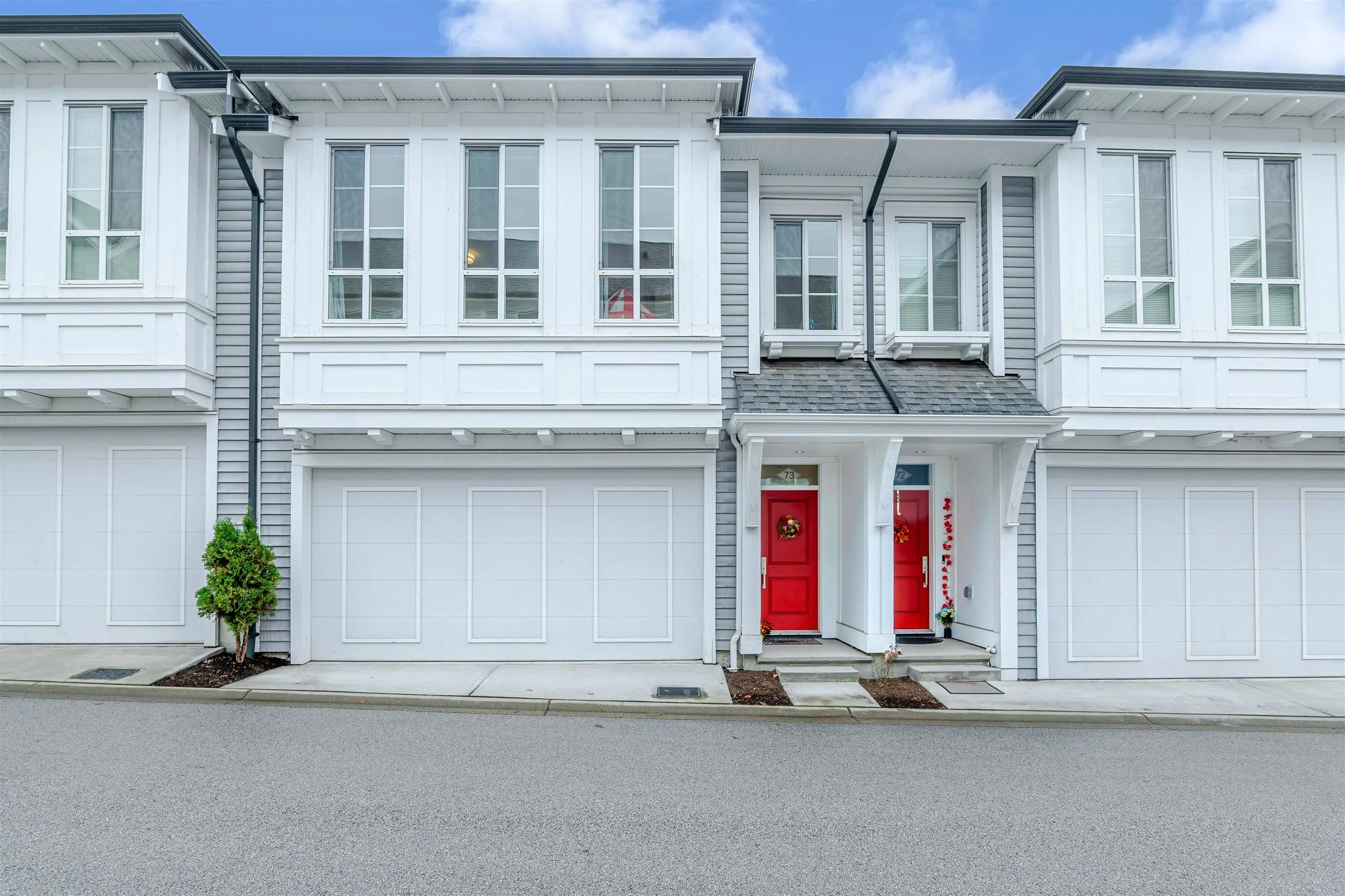 73 2838 Livingstone Avenue