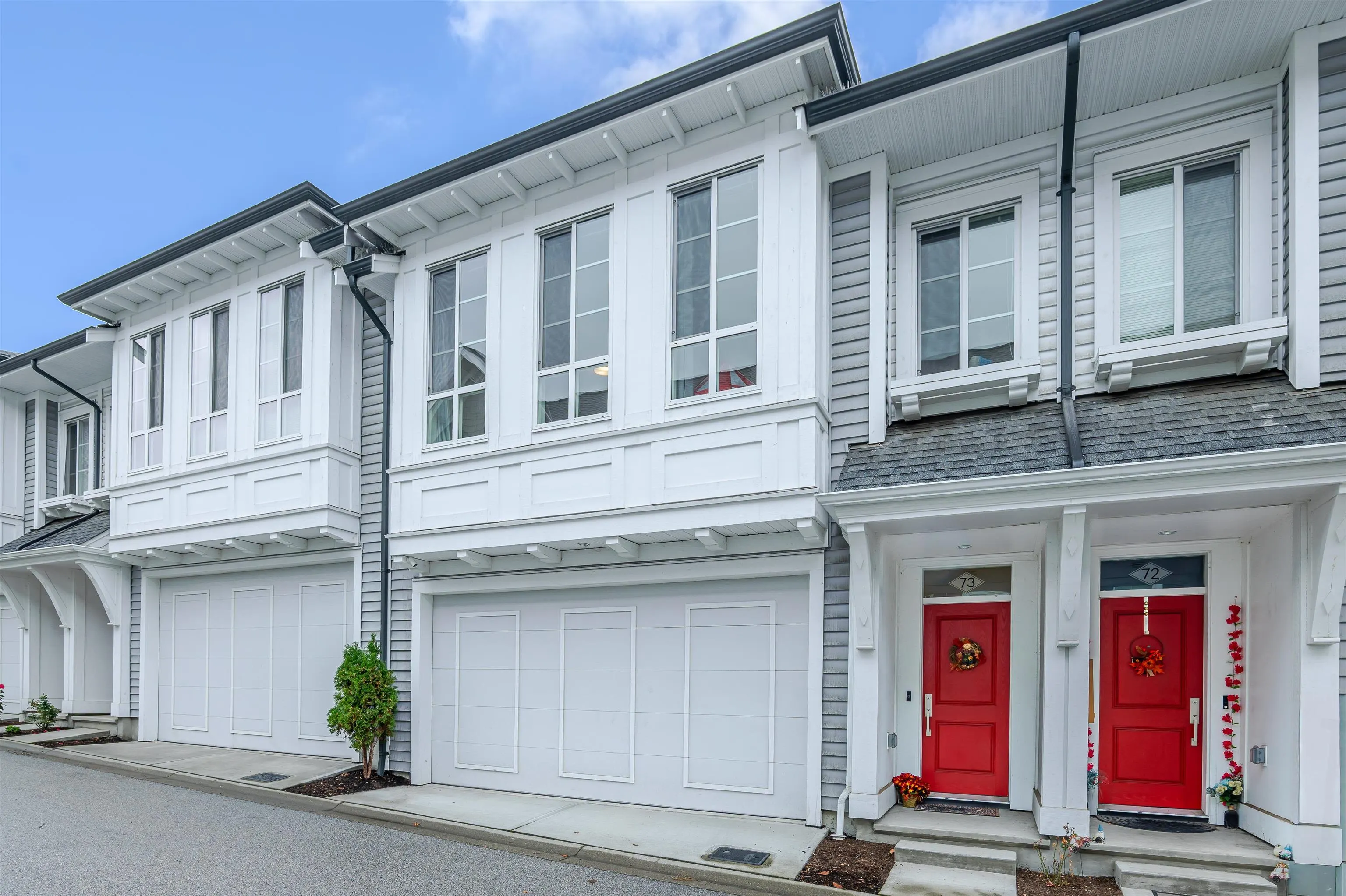 73 2838 Livingstone Avenue