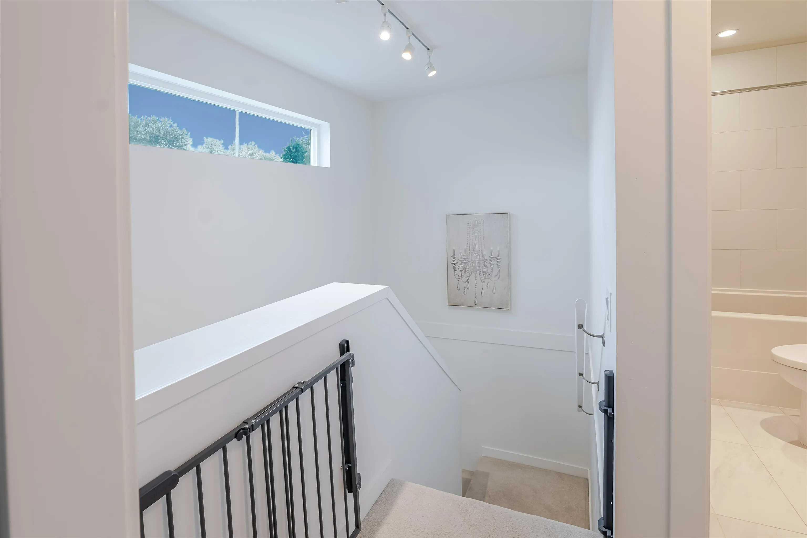 73 2838 Livingstone Avenue