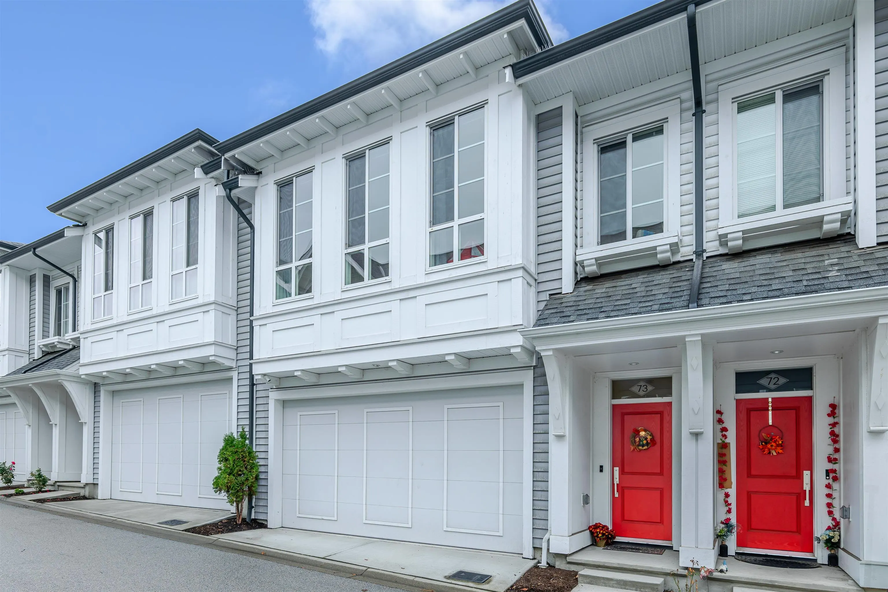 73 2838 Livingstone Avenue