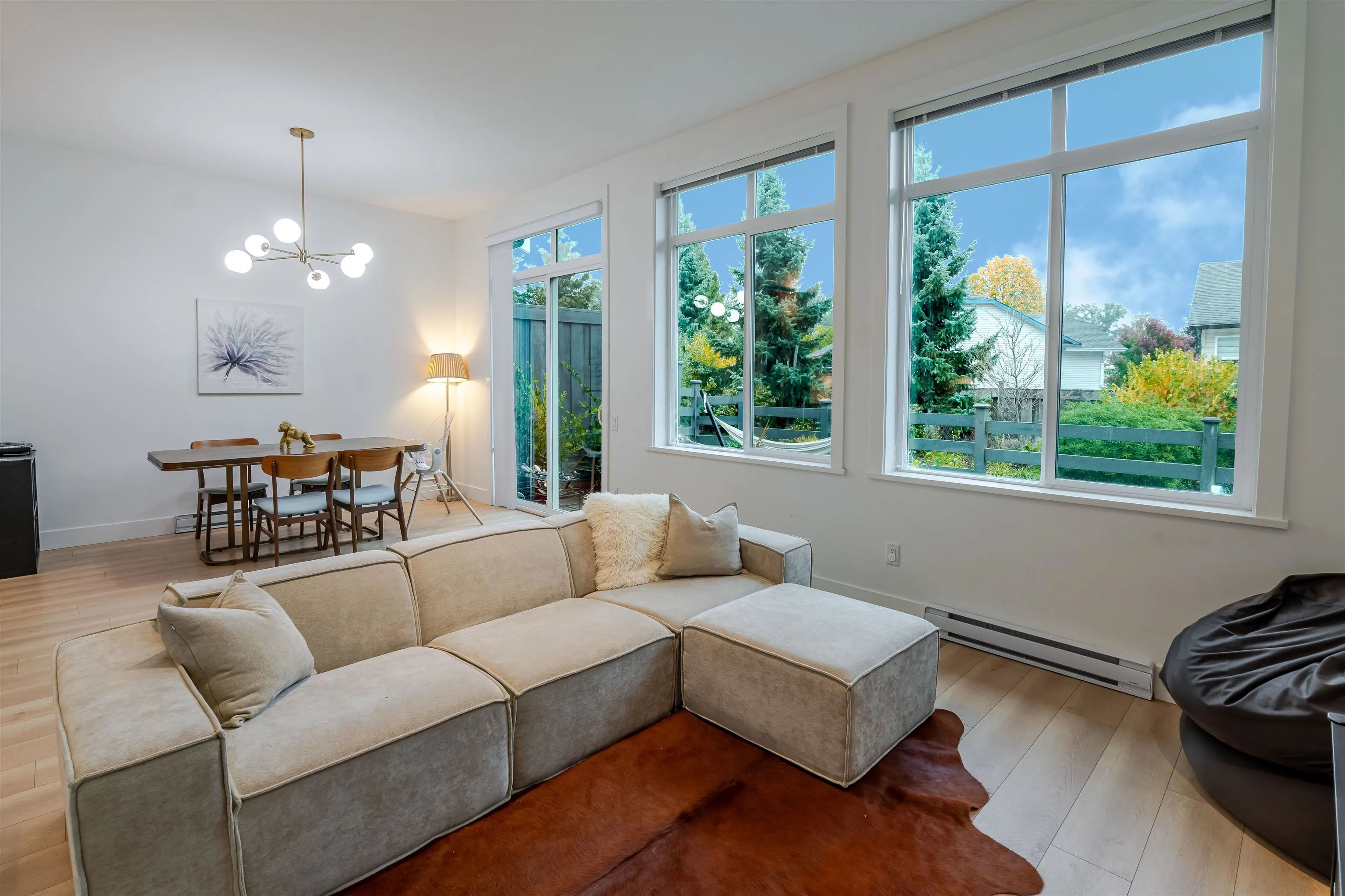 73 2838 Livingstone Avenue