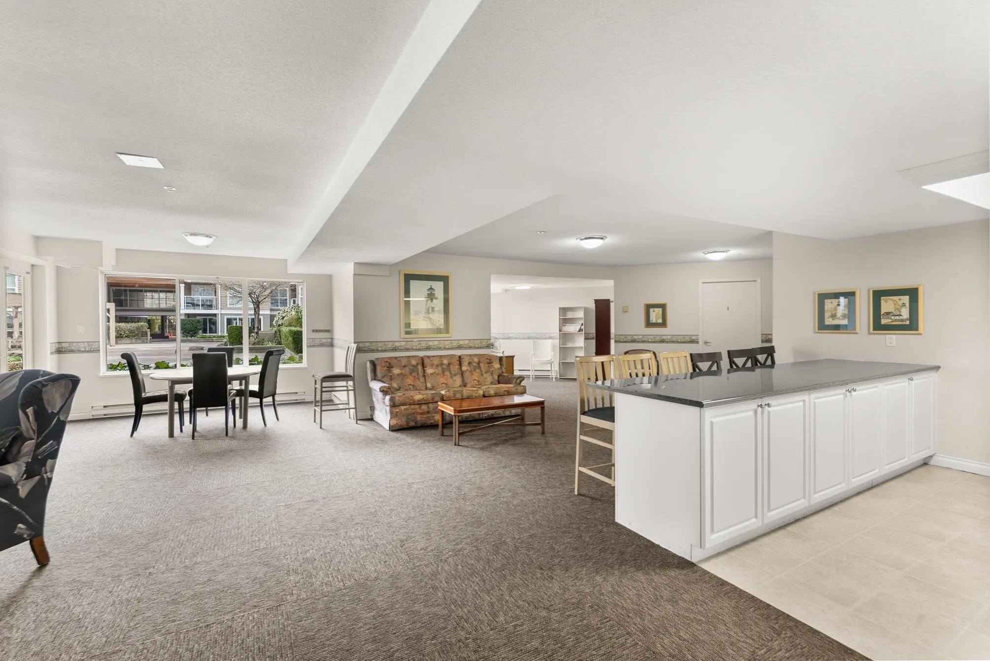 316 5880 Dover Crescent