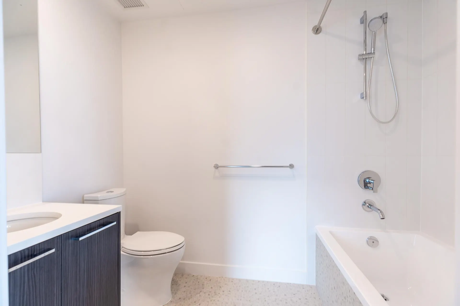 2501 2425 Alpha Avenue