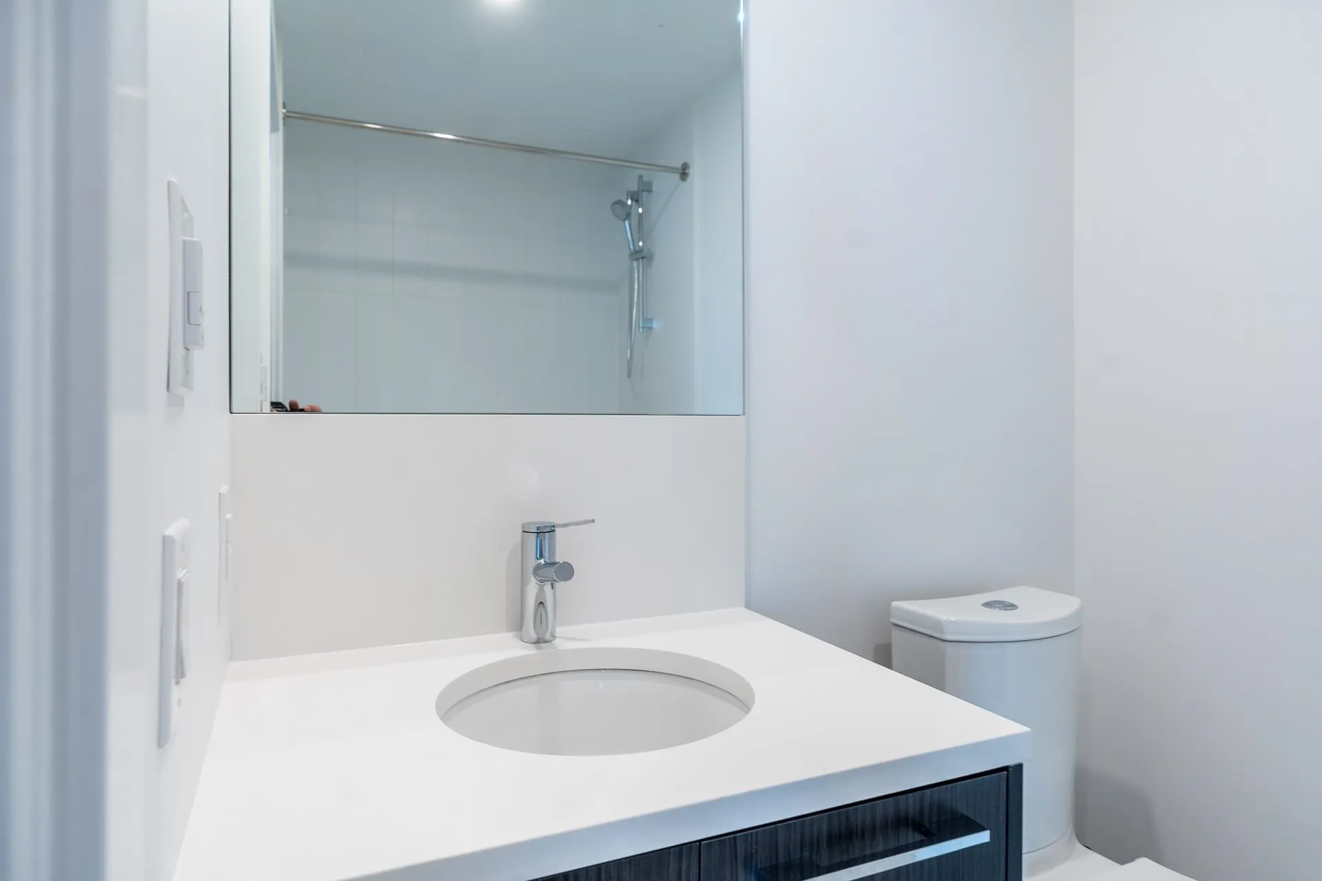 2501 2425 Alpha Avenue