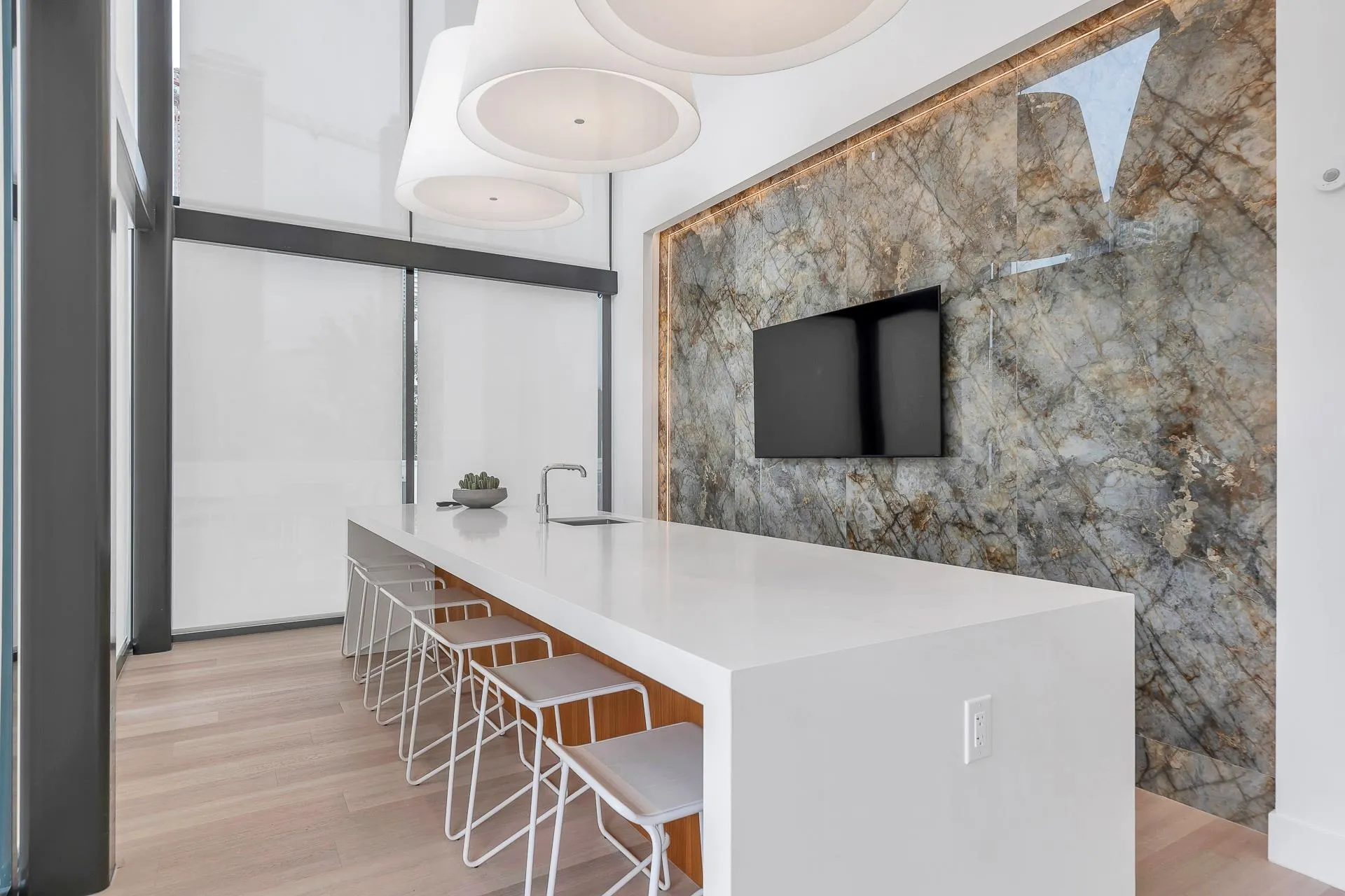 2501 2425 Alpha Avenue