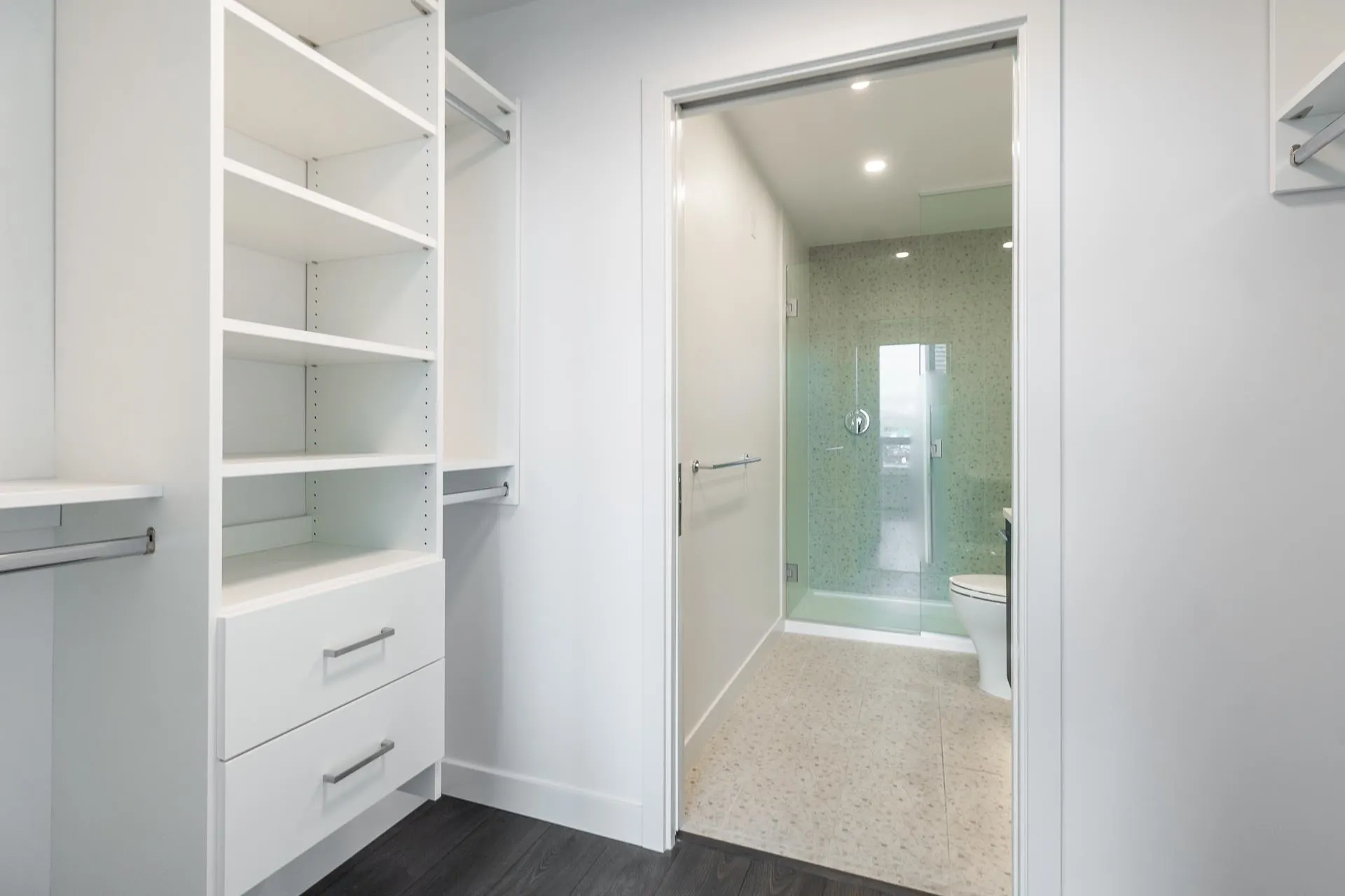 2501 2425 Alpha Avenue