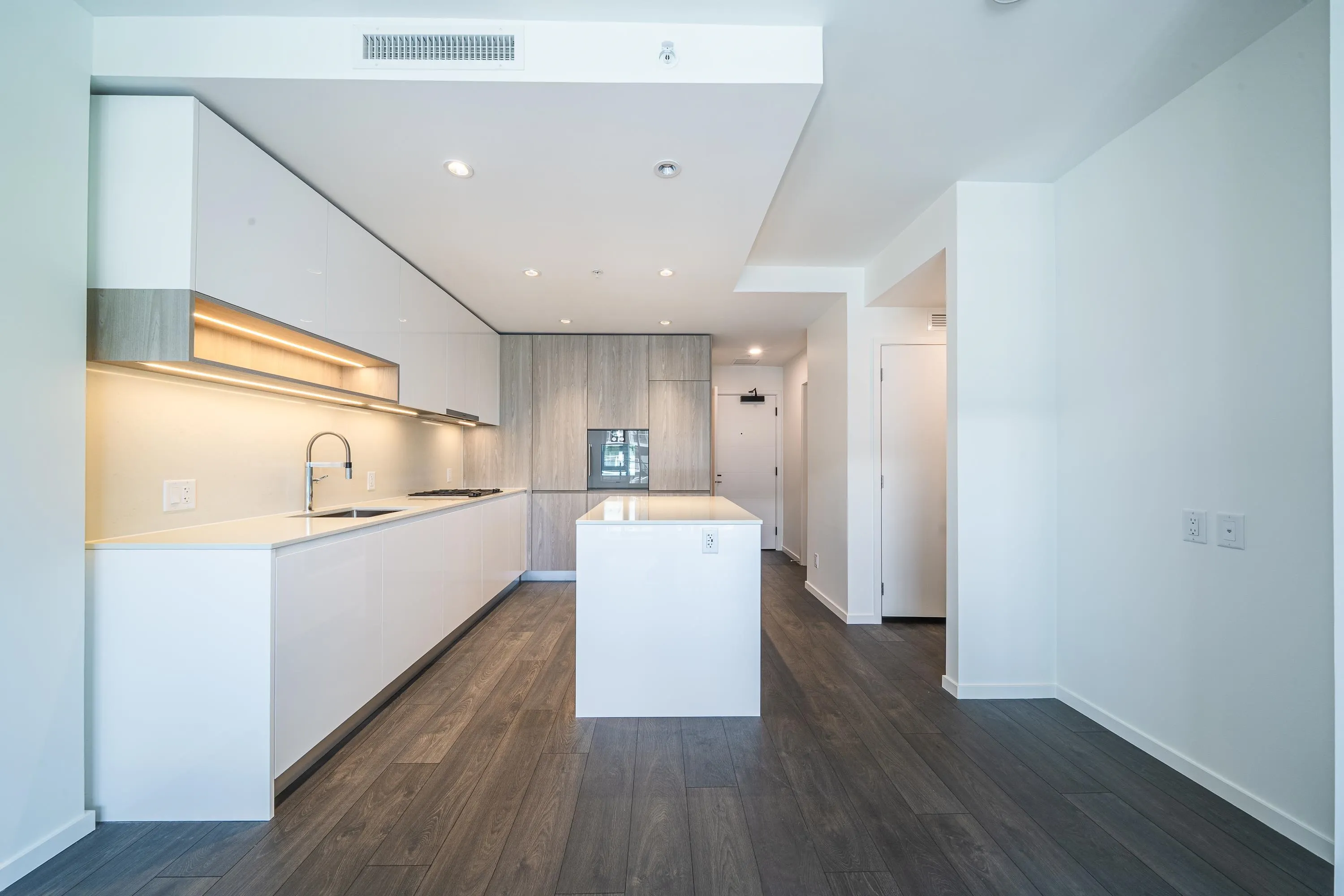 1209 6500 Minoru Boulevard