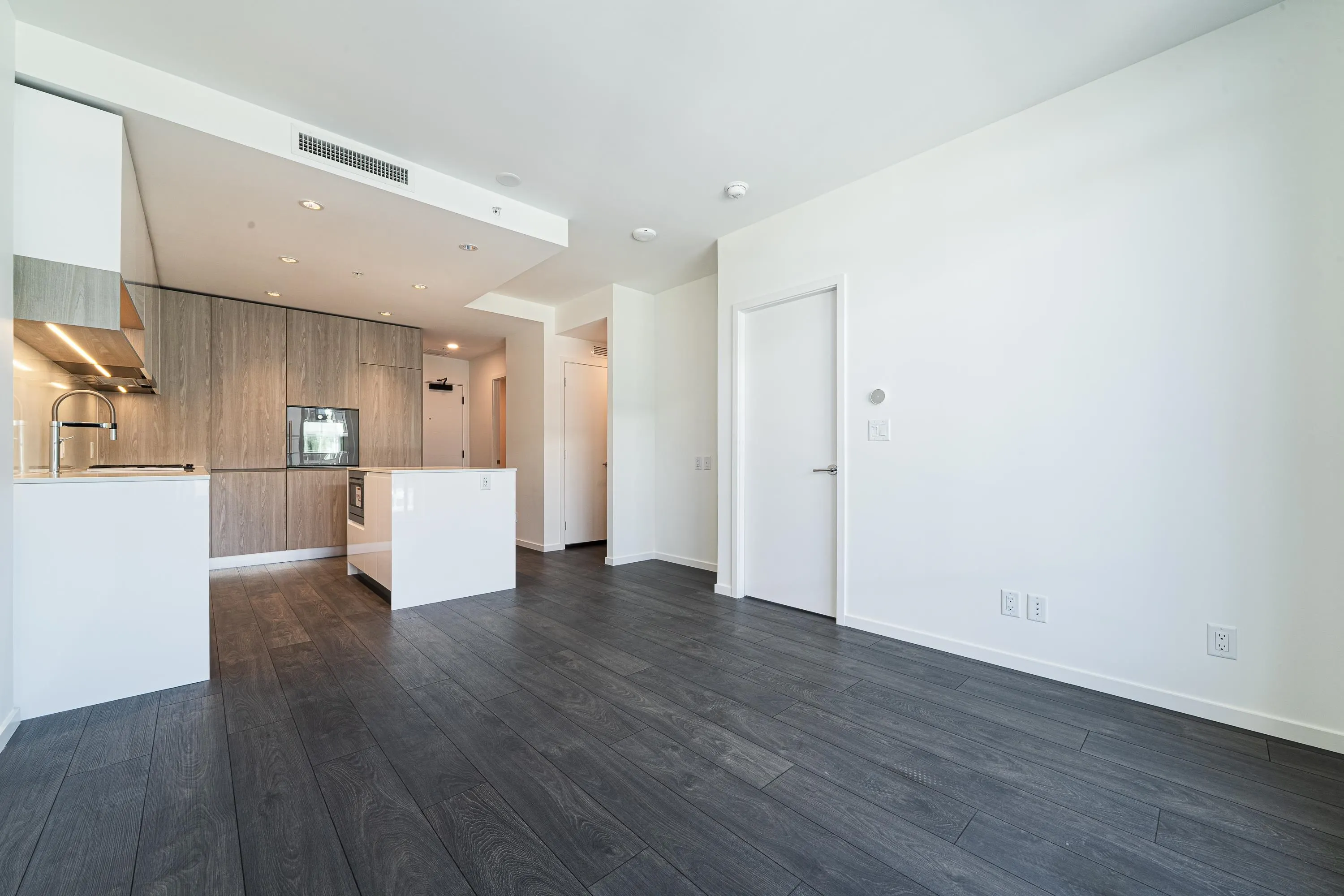 1209 6500 Minoru Boulevard