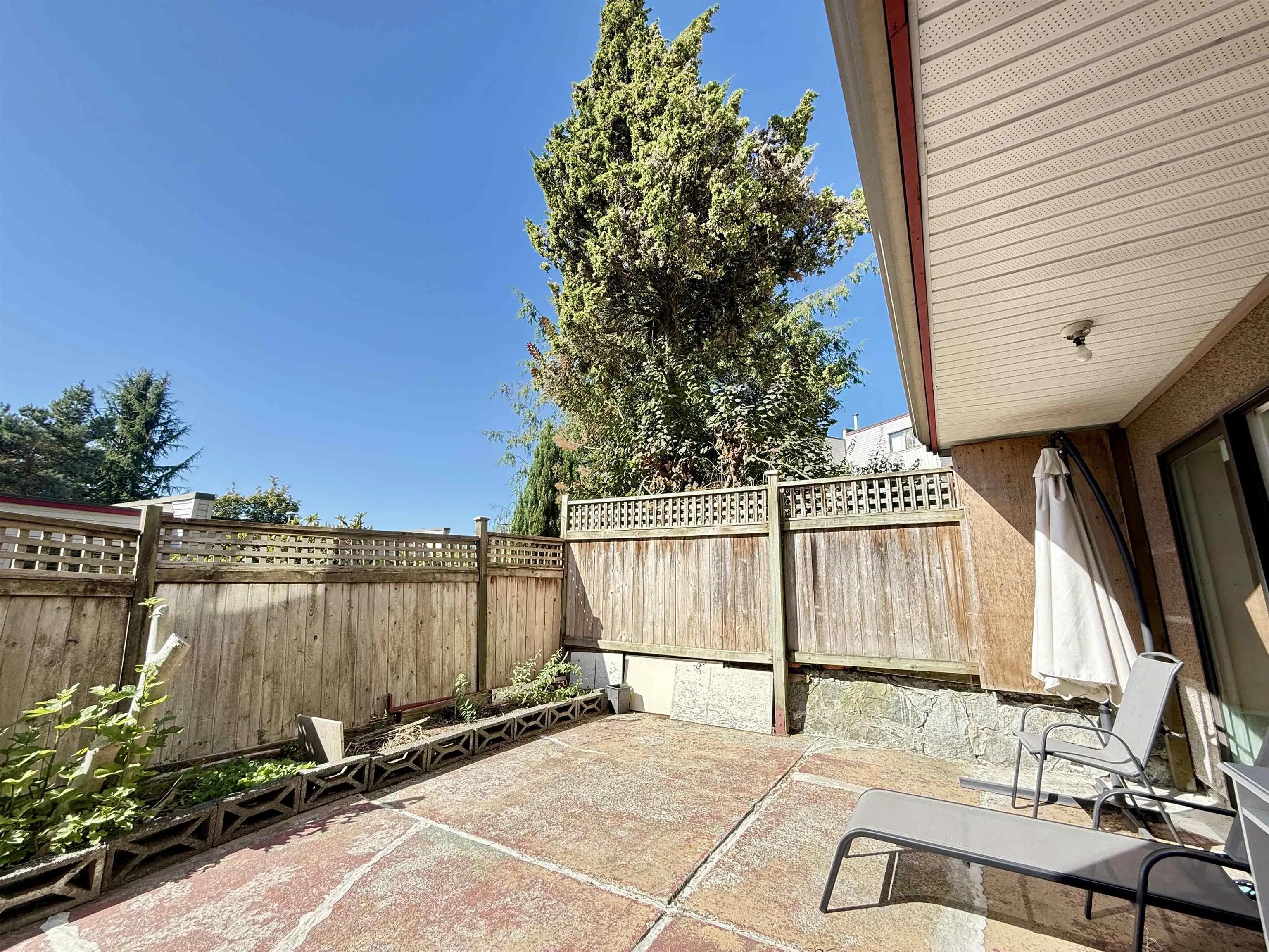 6722 Kneale Place