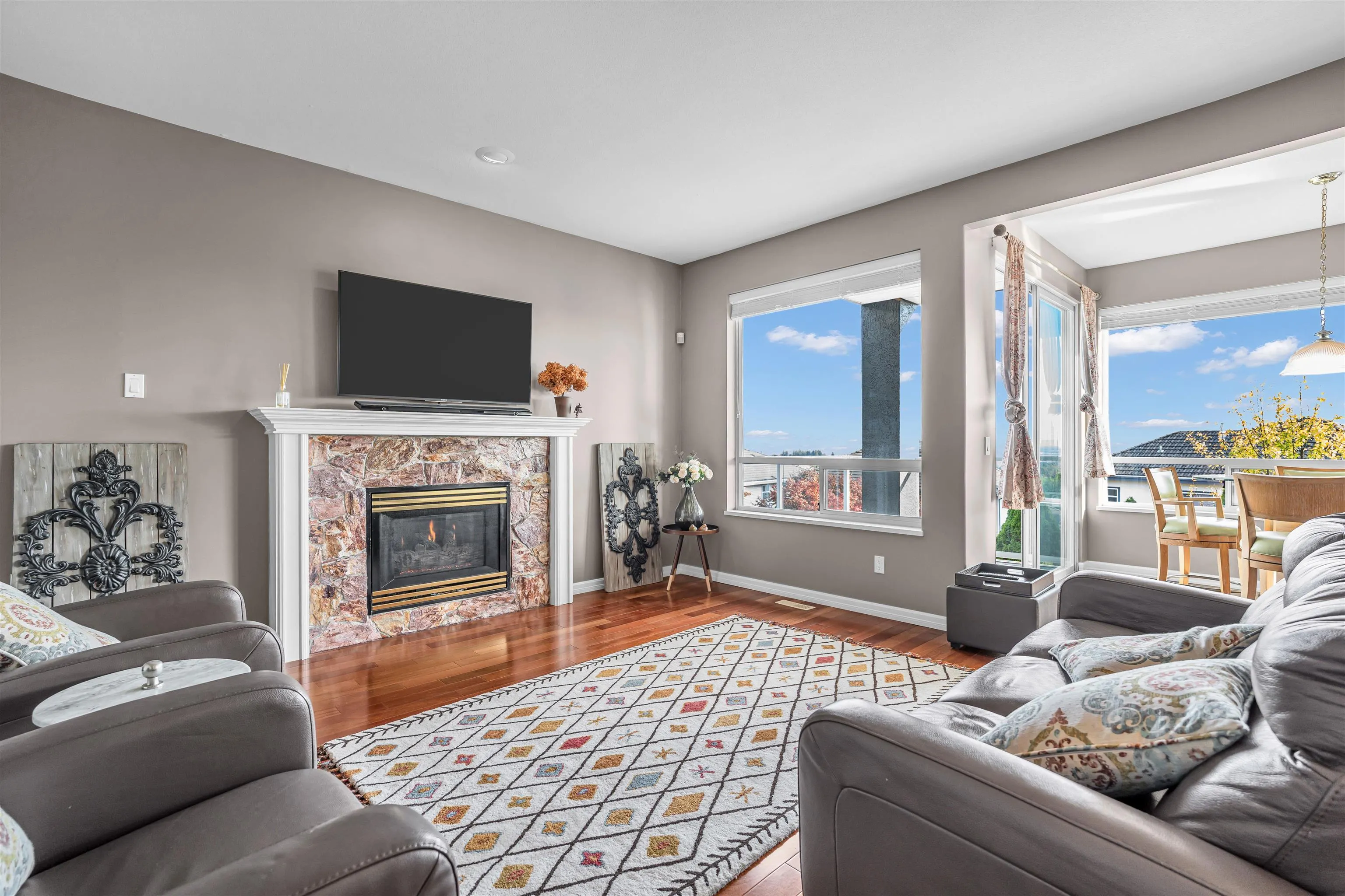 3112 Quintette Crescent