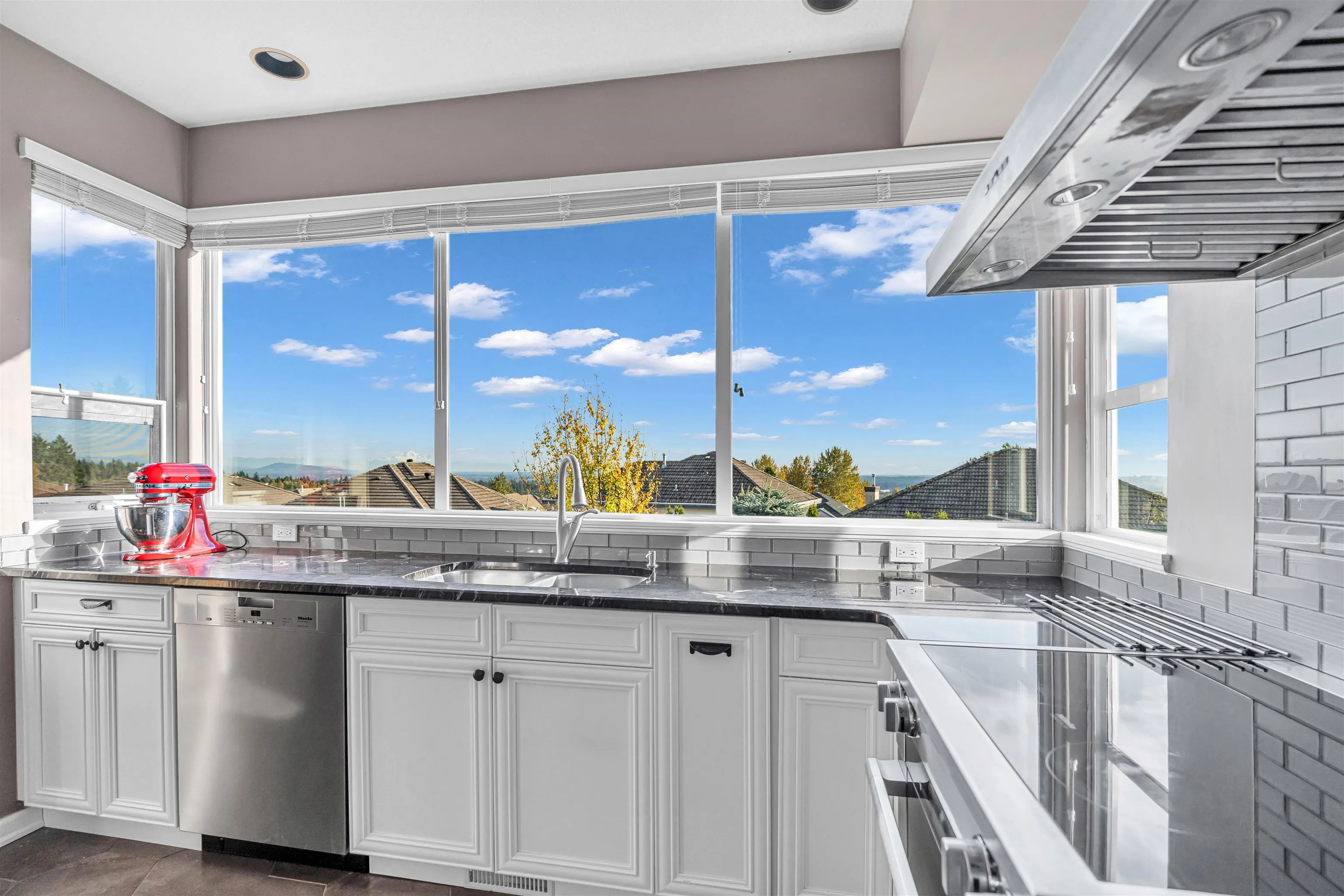 3112 Quintette Crescent