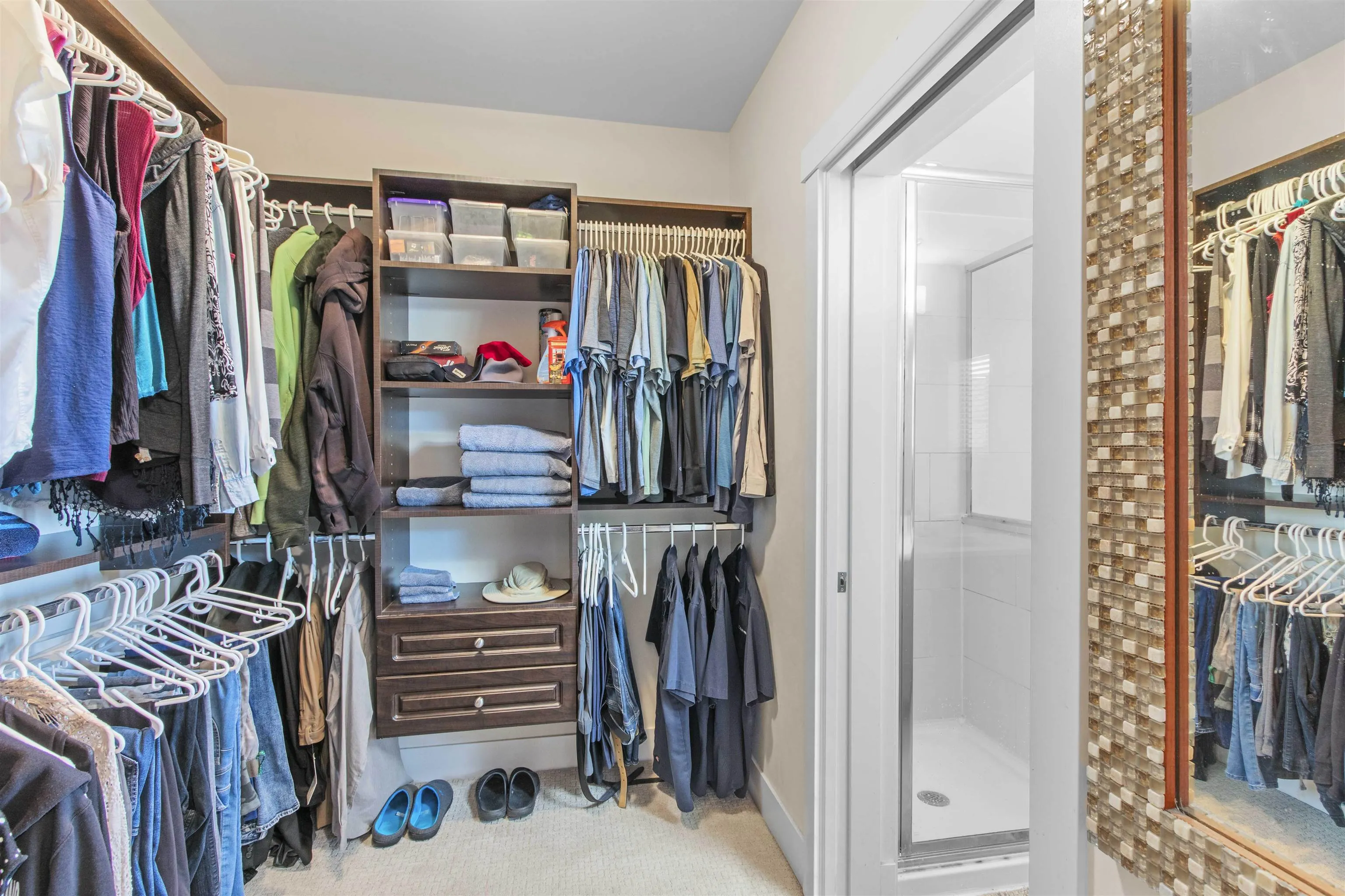 404 2460 Kelly Avenue