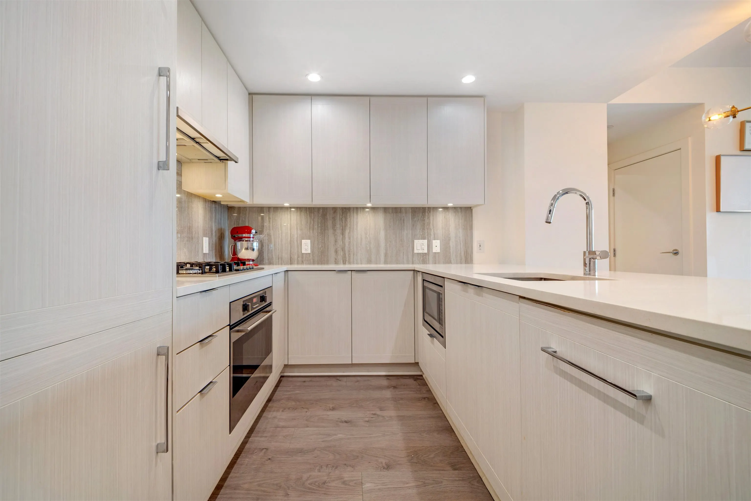 1401 5051 Imperial Street