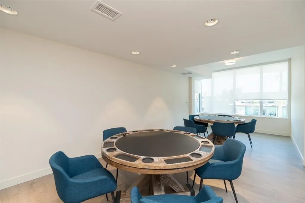 1401 5051 Imperial Street