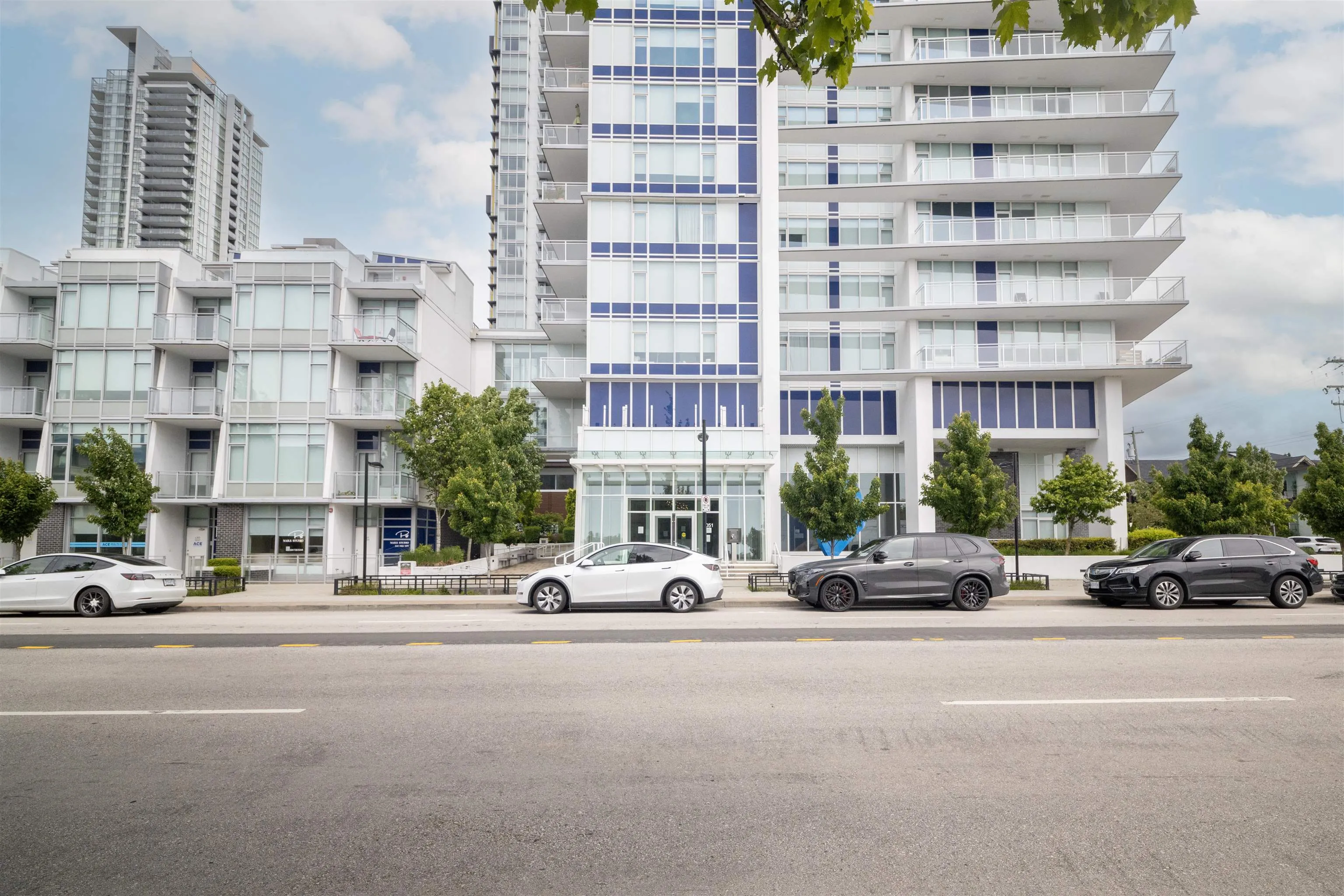 1401 5051 Imperial Street