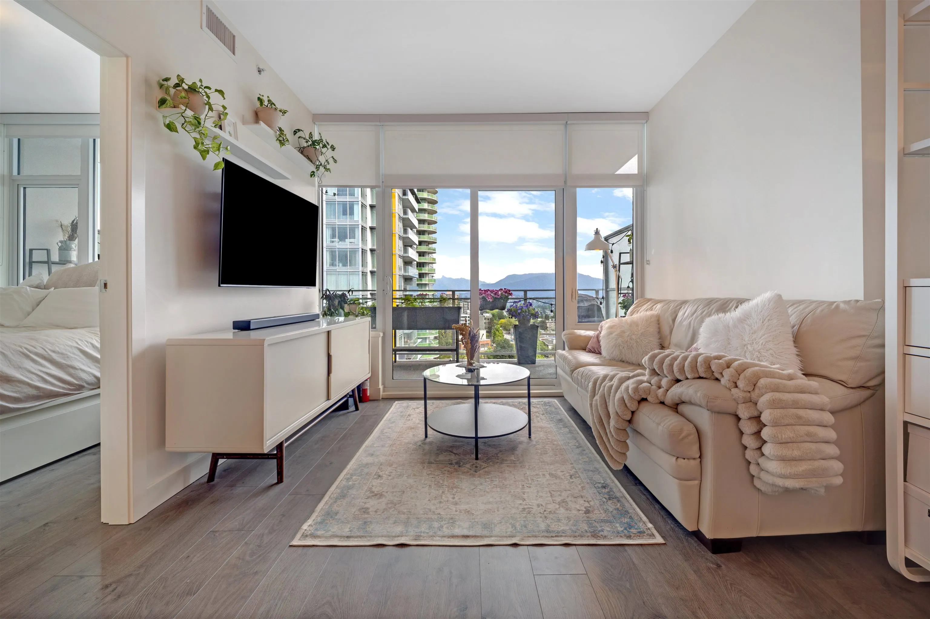 1401 5051 Imperial Street
