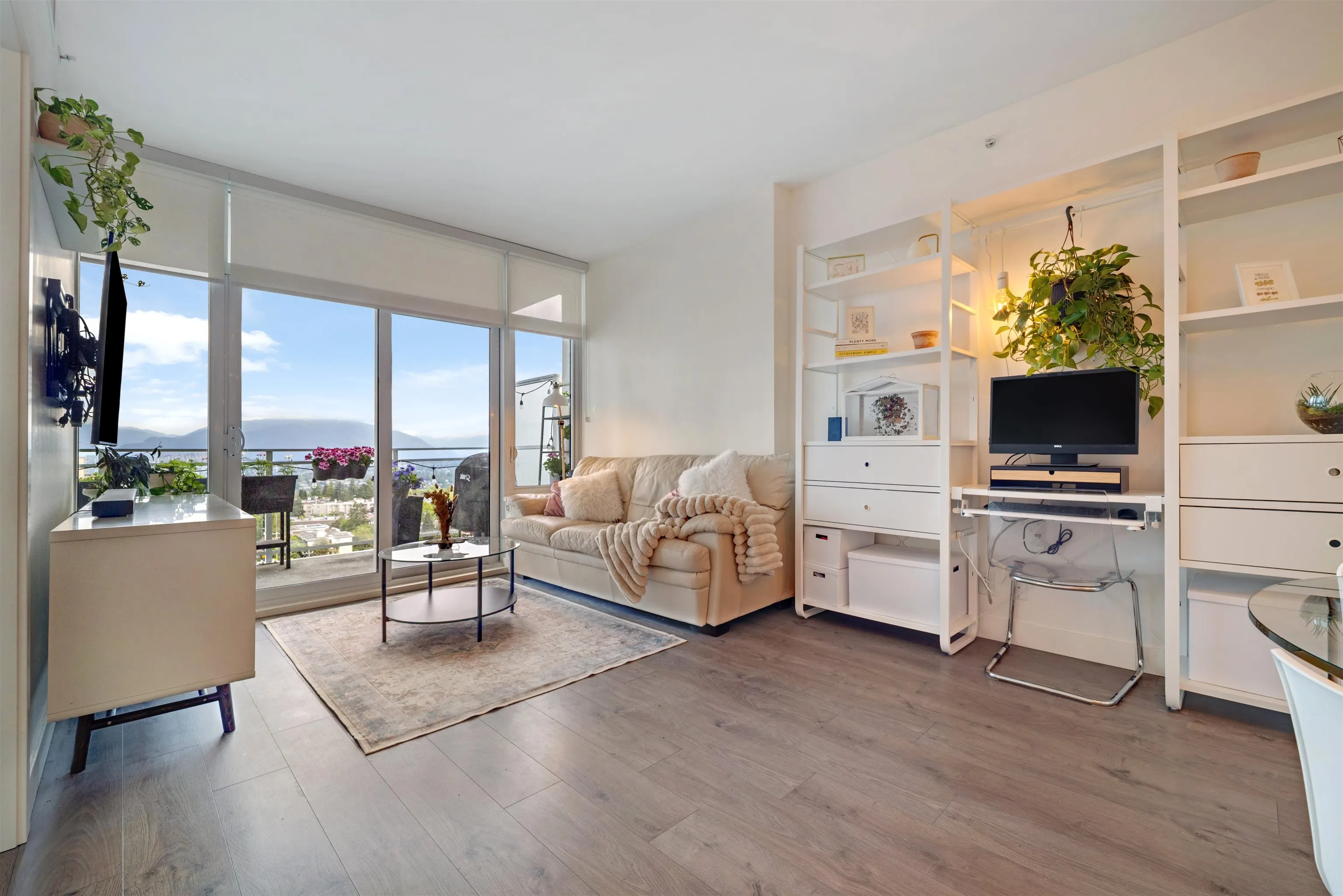 1401 5051 Imperial Street
