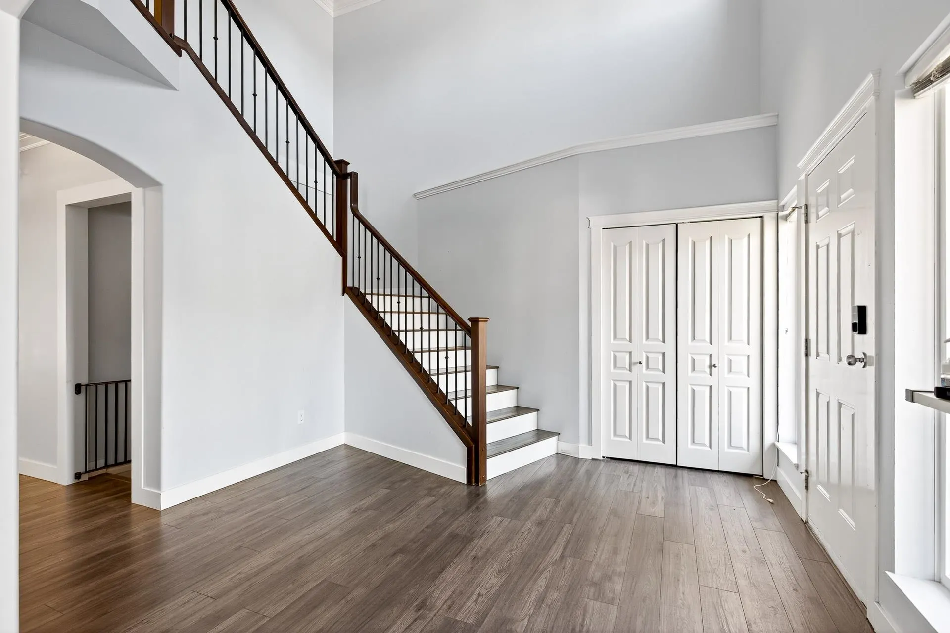 1118 11497 236 Street