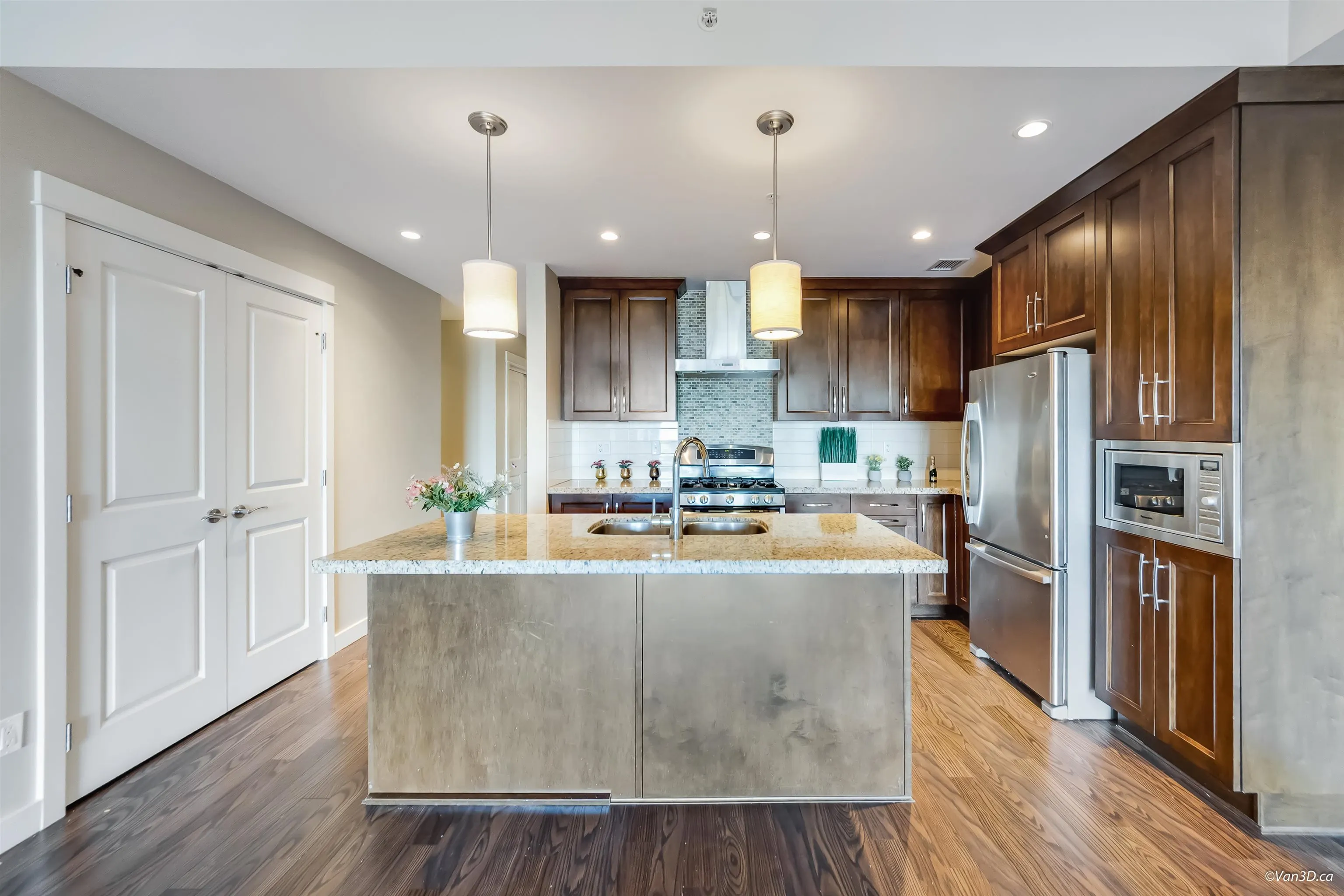 112 5055 Springs Boulevard