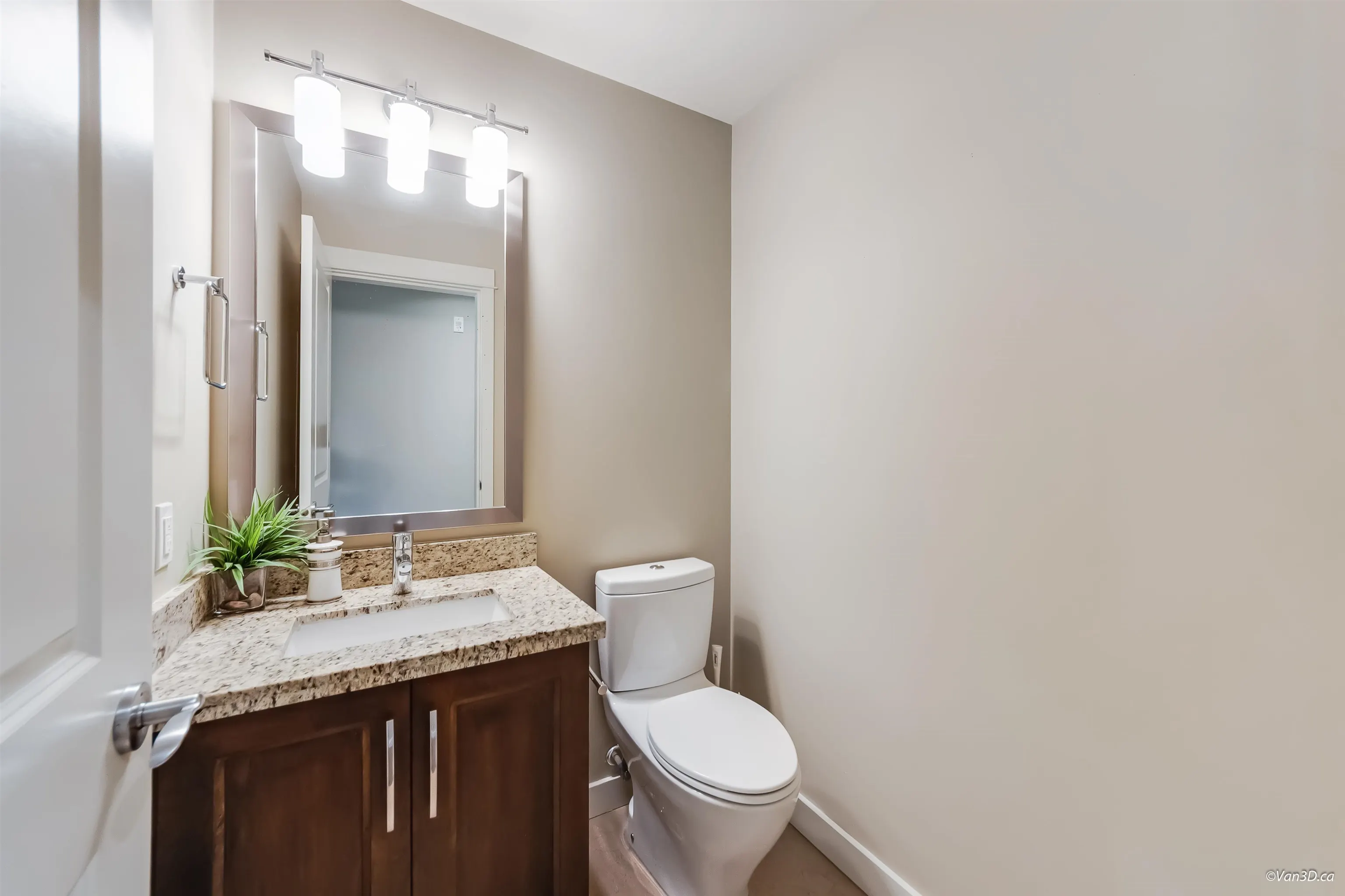 112 5055 Springs Boulevard