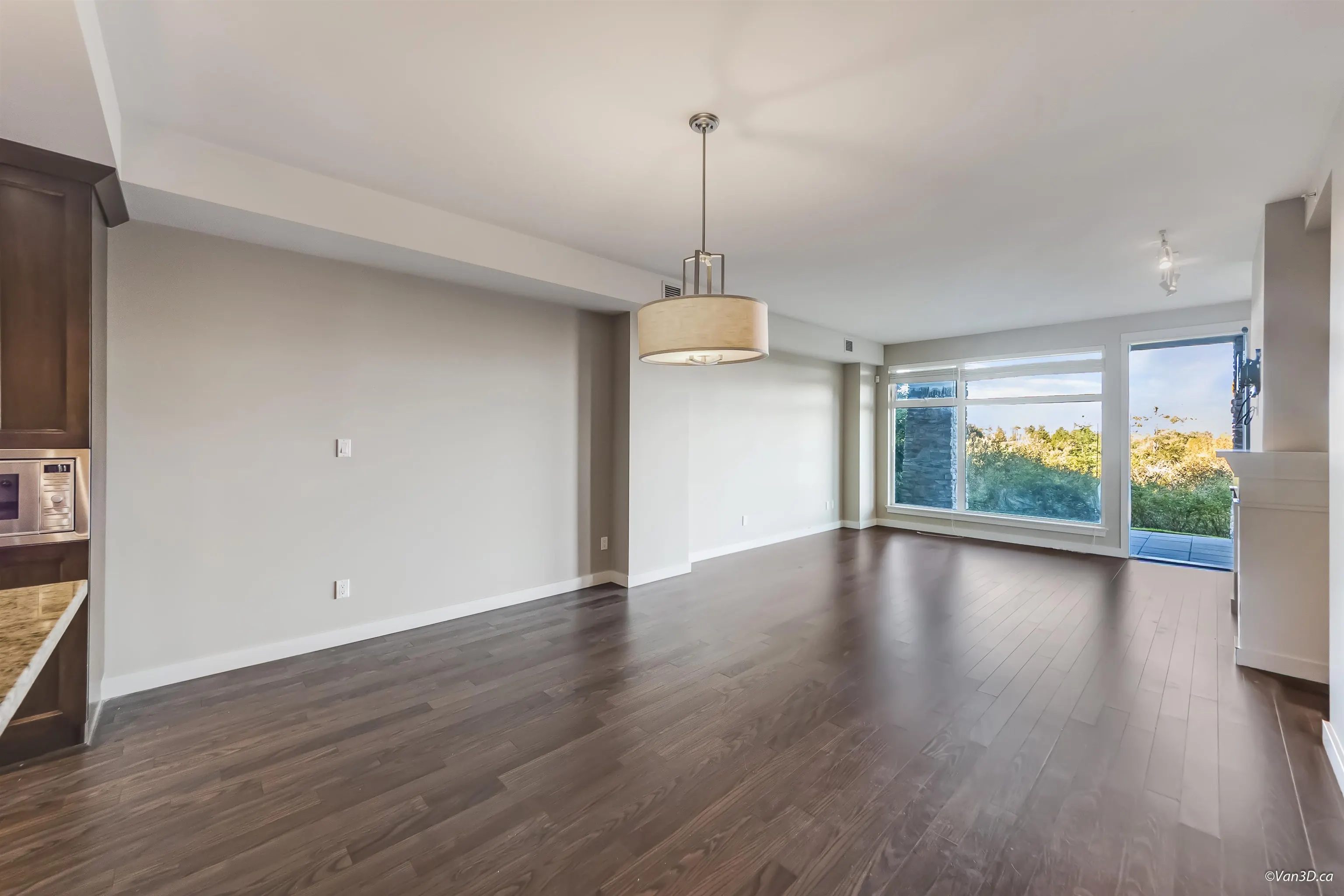 112 5055 Springs Boulevard